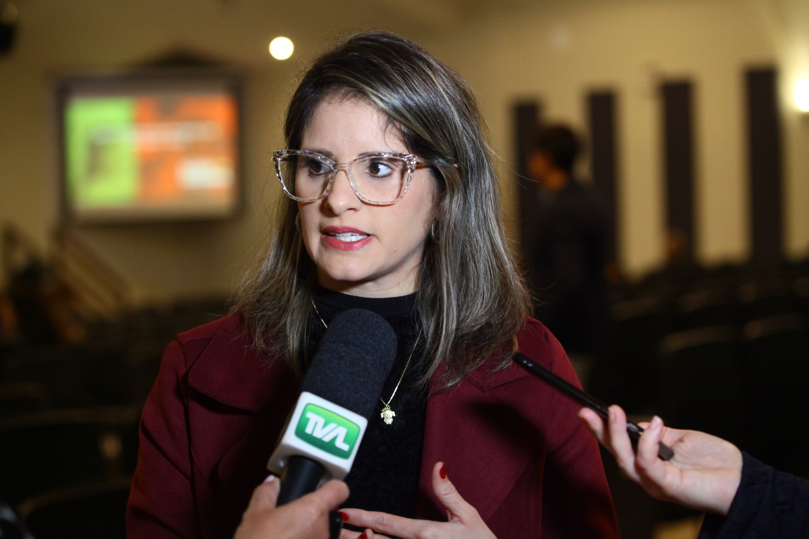 Seminário de Capacitação na Atenção à Saúde das Pessoas com Estomias - Lisiane Marcolin, enfermeira estomaterapeuta