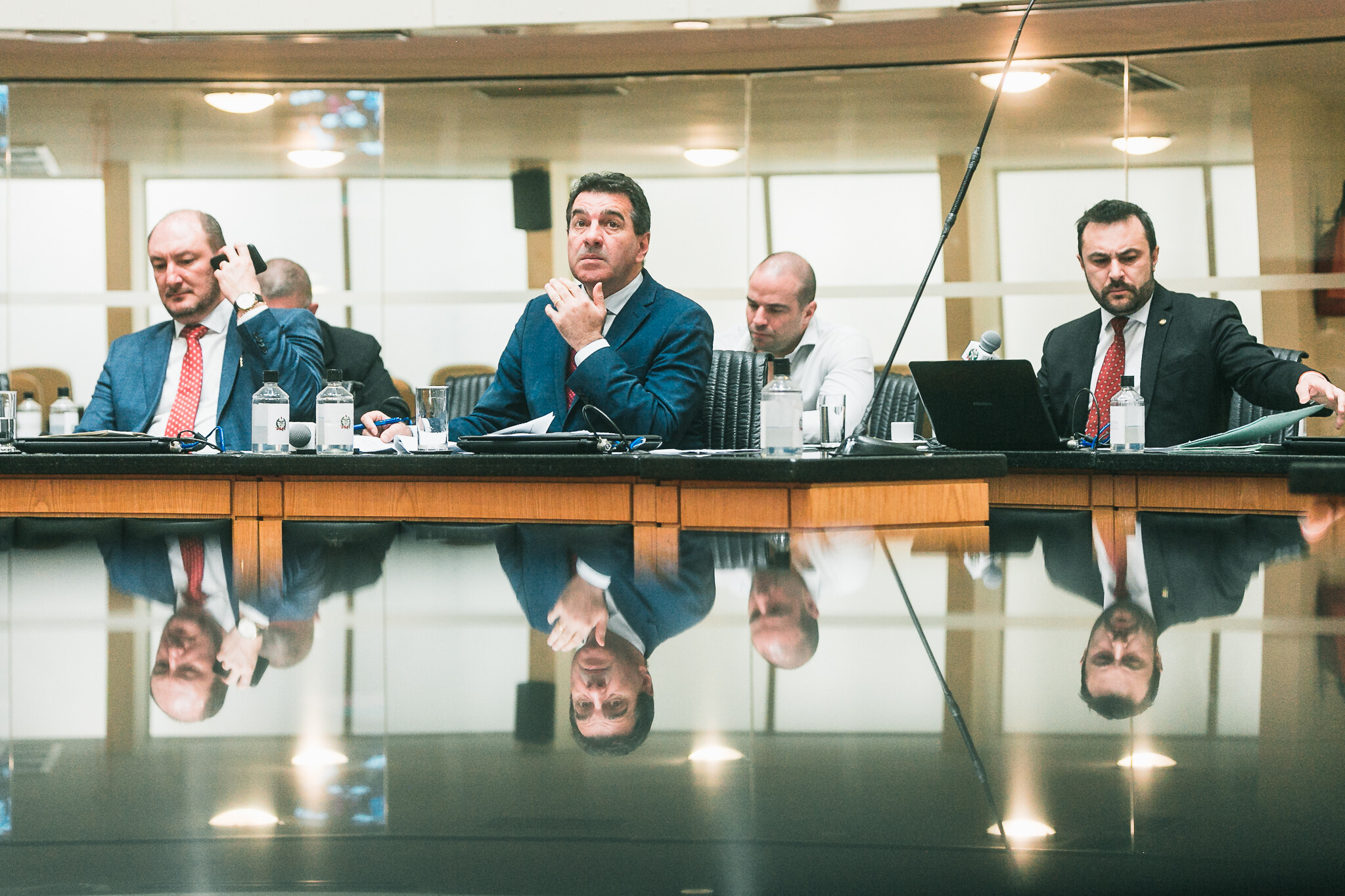 CCJ acata PL que veda aquisição de bebidas alcoólicas pelo Executivo