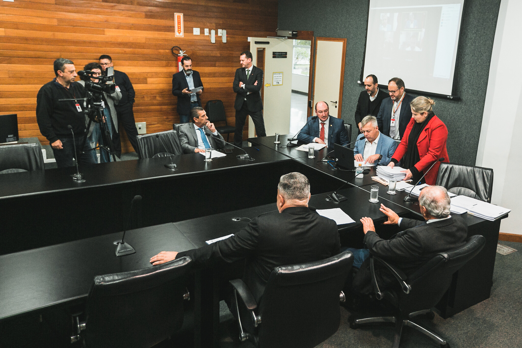 Vão a plenário os PLCs que criam cargos no TJ e na Defensoria Pública