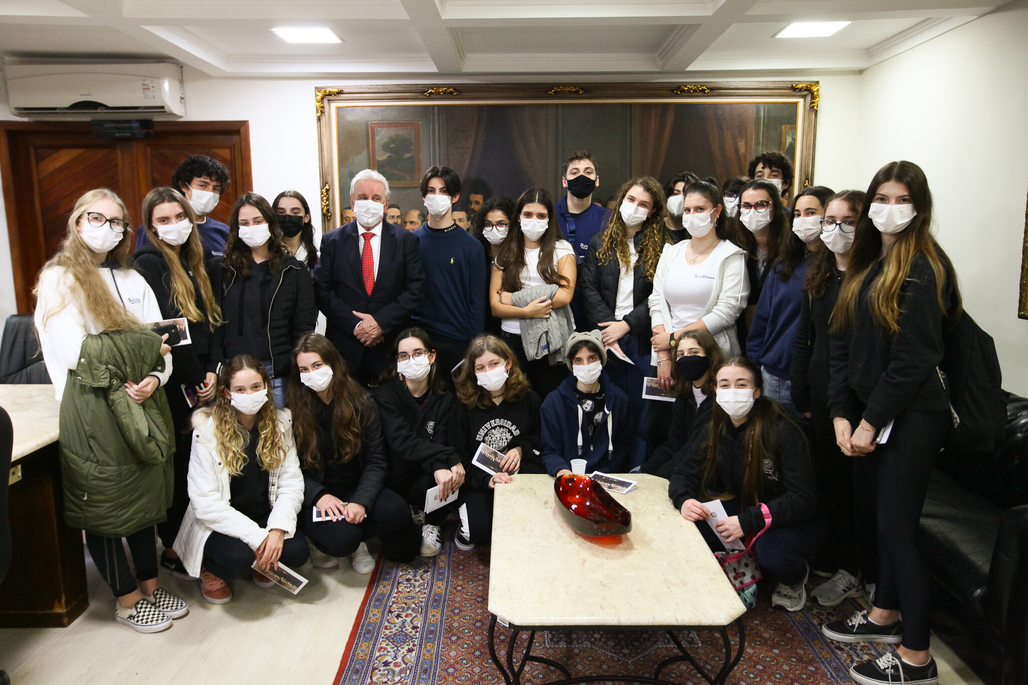 Alunos do Colégio Catarinense visitam a Alesc