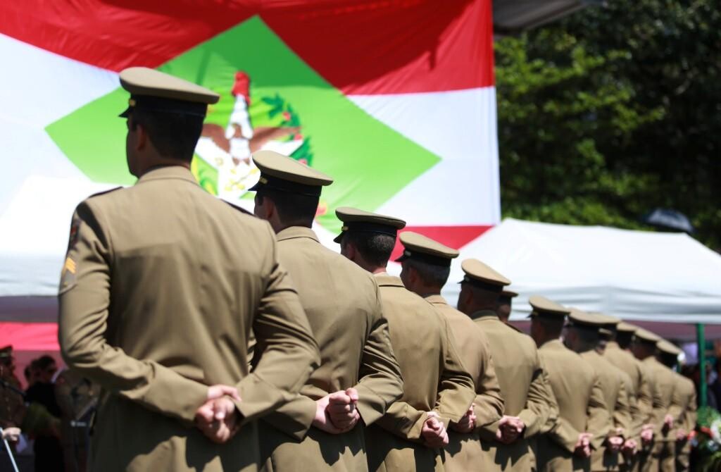 Saiba mais sobre os PLCs dos praças e do quadro temporário militar