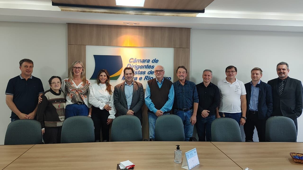 Deputado Coronel Mocellin e diretores do CDL de Mafra