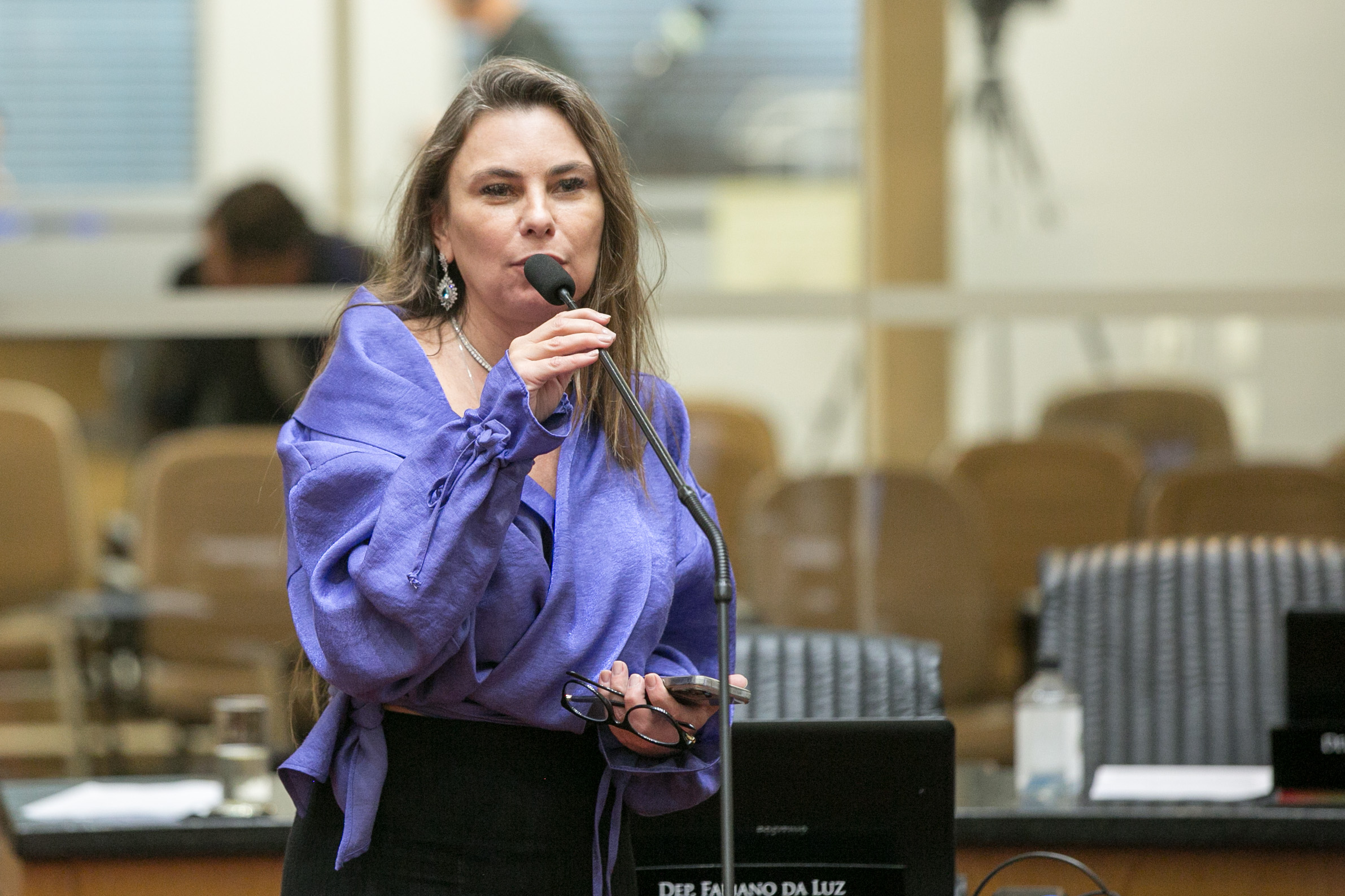 Deputada Paulinha (Podemos)