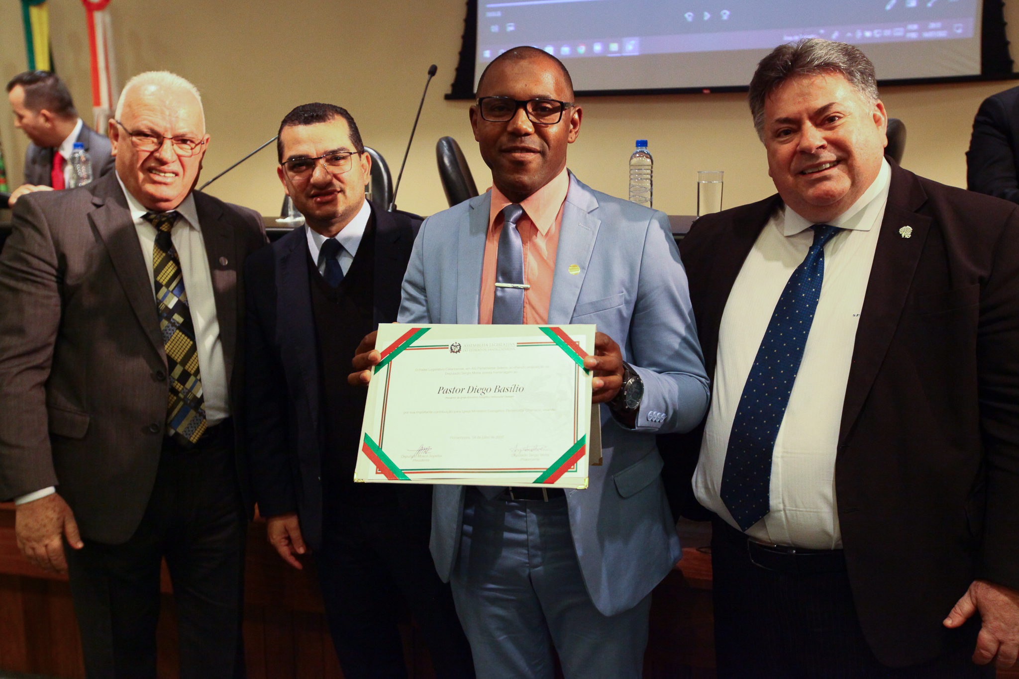 Homenagem em reconhecimento aos trabalhos desenvolvidos pelas Igrejas Evangélicas no Estado de Santa