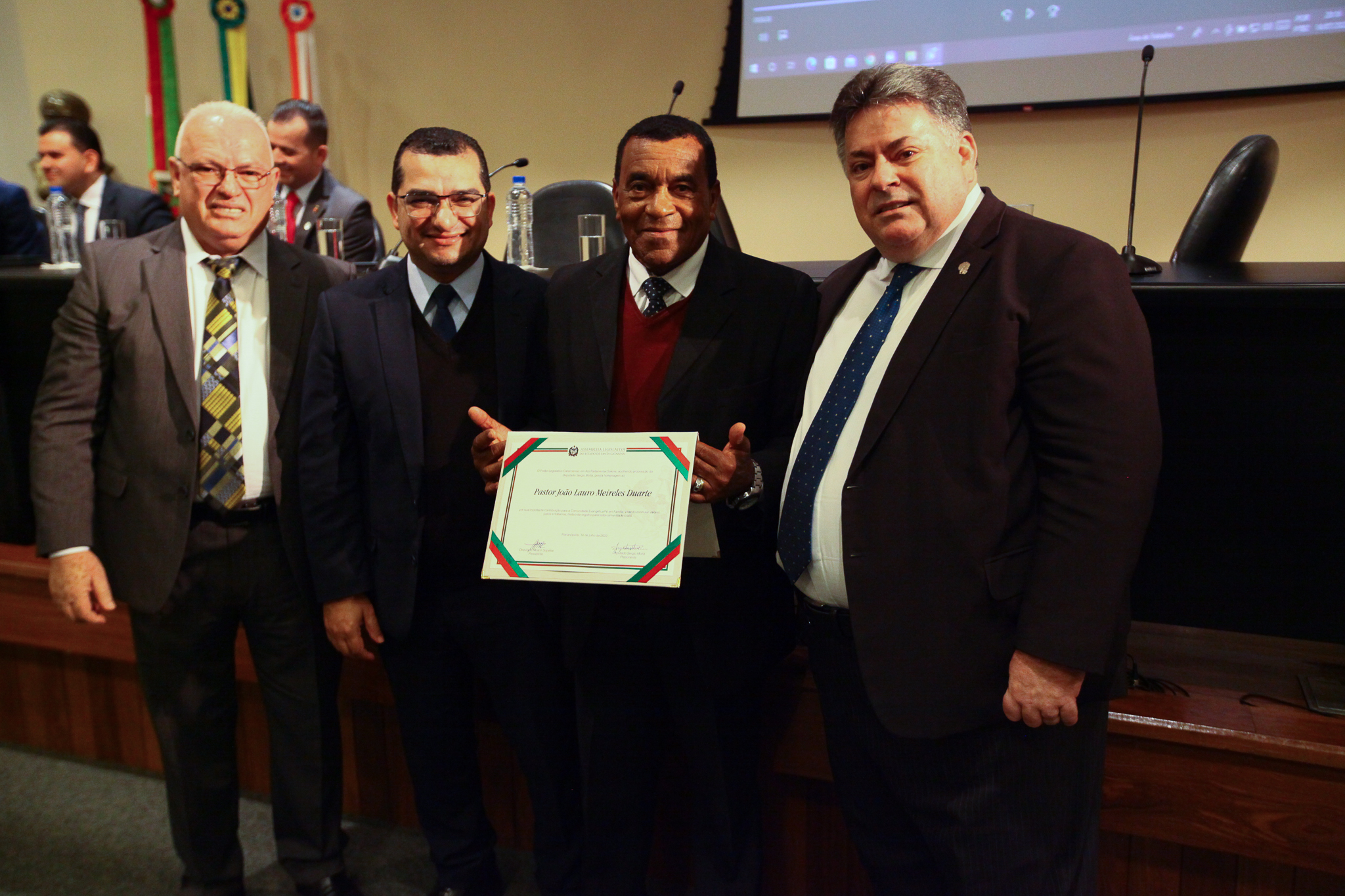 Homenagem em reconhecimento aos trabalhos desenvolvidos pelas Igrejas Evangélicas no Estado de Santa