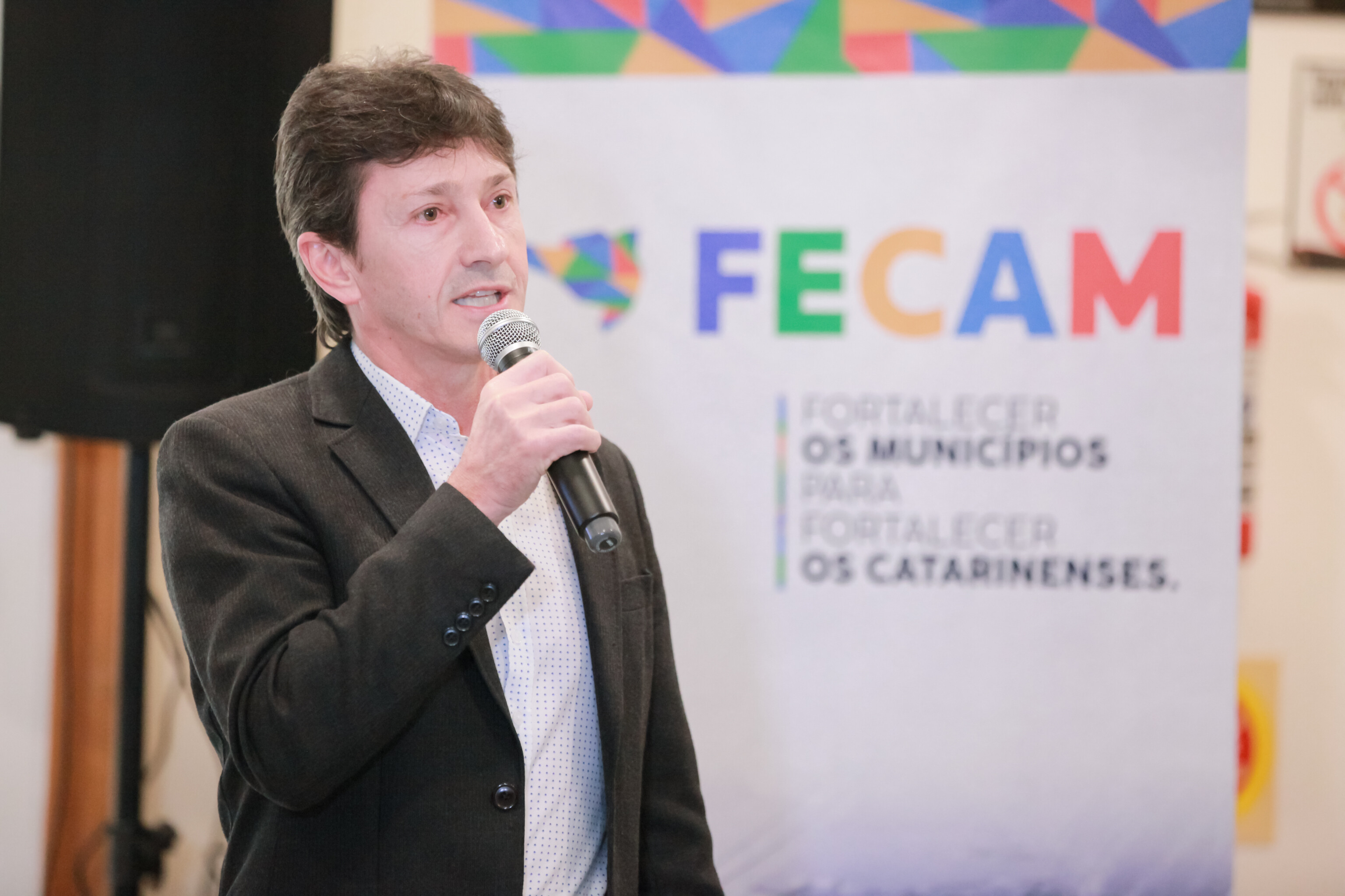 Fecam apresenta tema do Congresso de Municípios, Associações e Consórcios