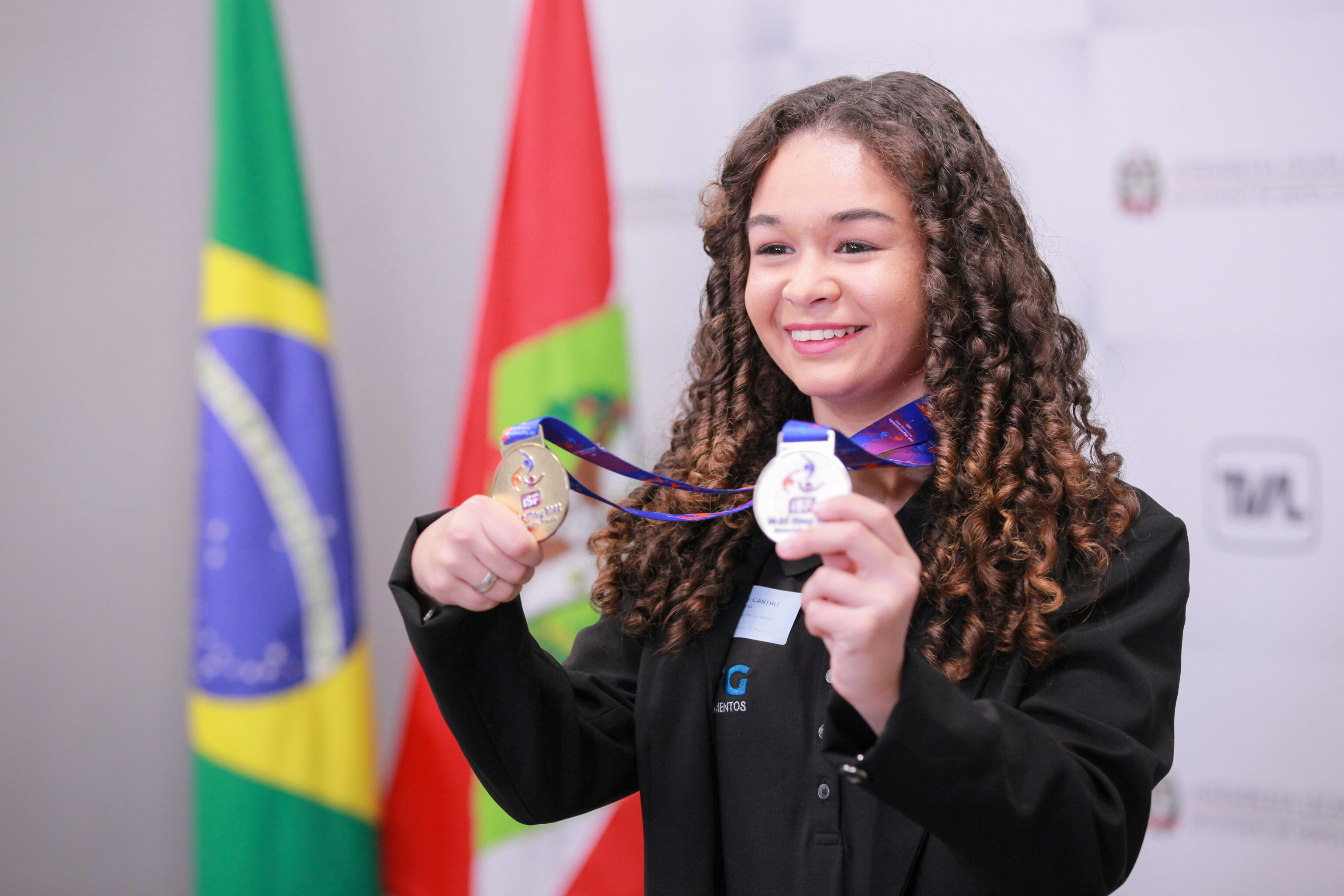 Paratleta campeã mundial na França recebe moção de aplauso