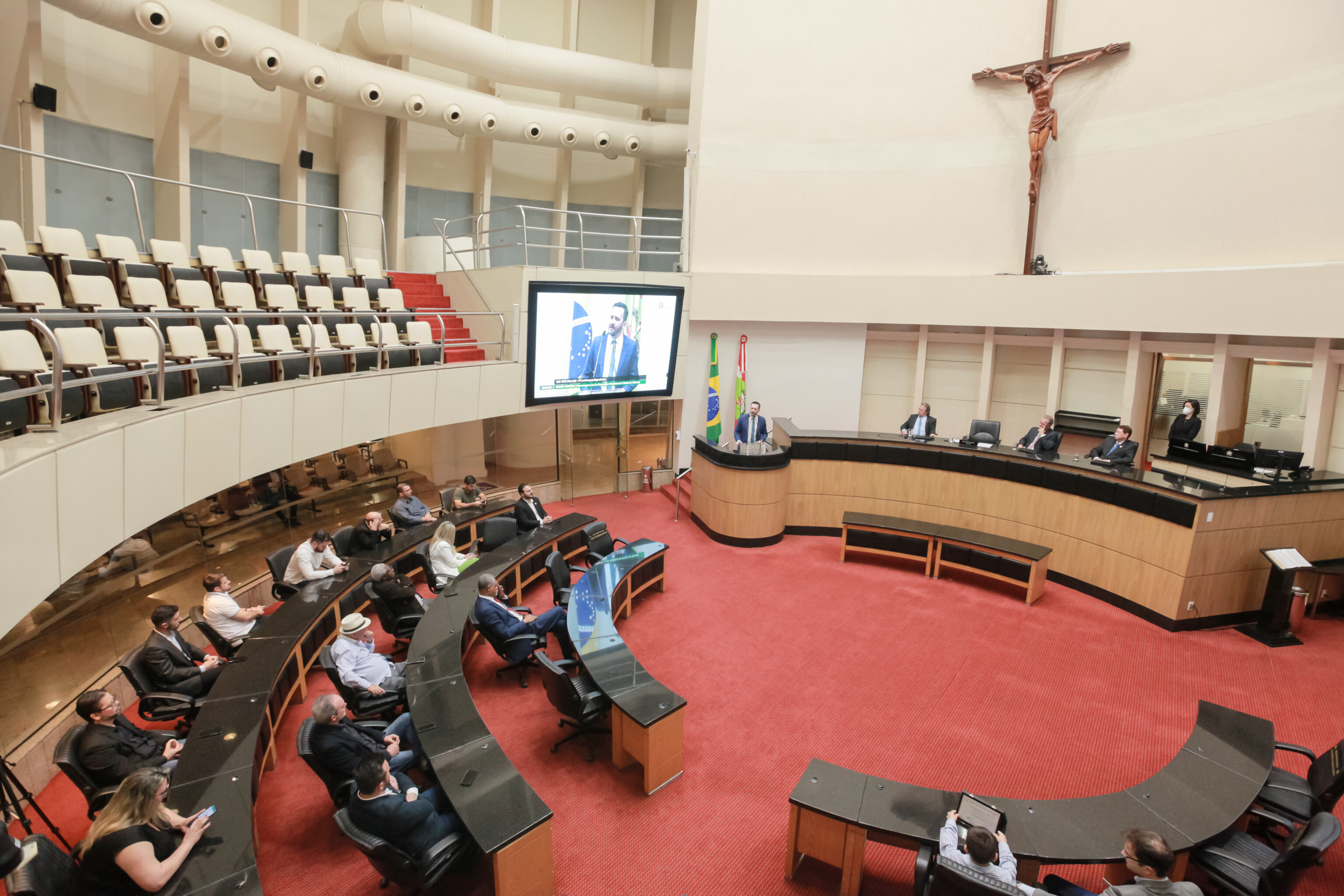 Sessão especial homenageia ex-deputados estaduais de Tubarão