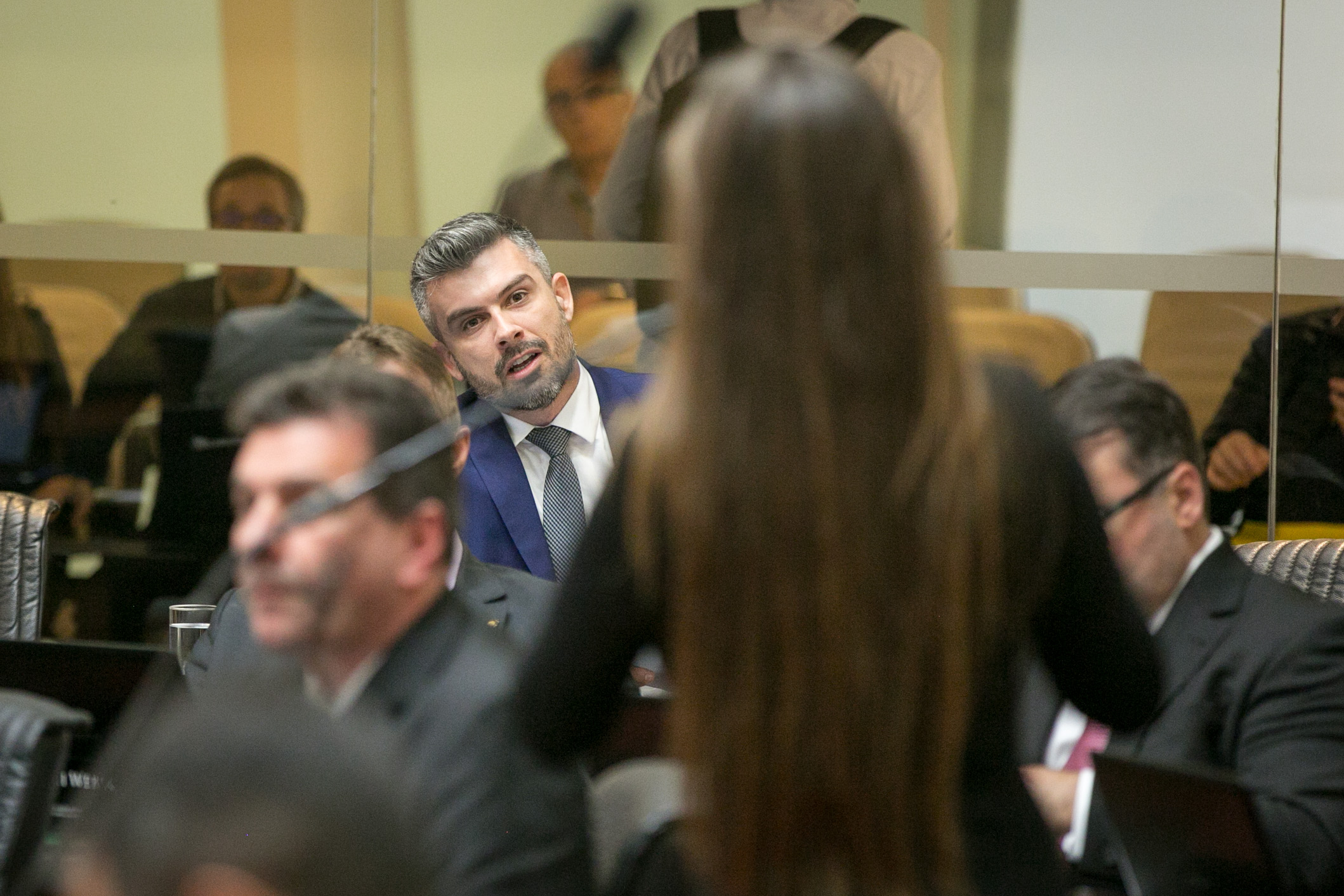 Deputado Bruno Souza (NOVO) e Deputada Paulinha (Podemos)