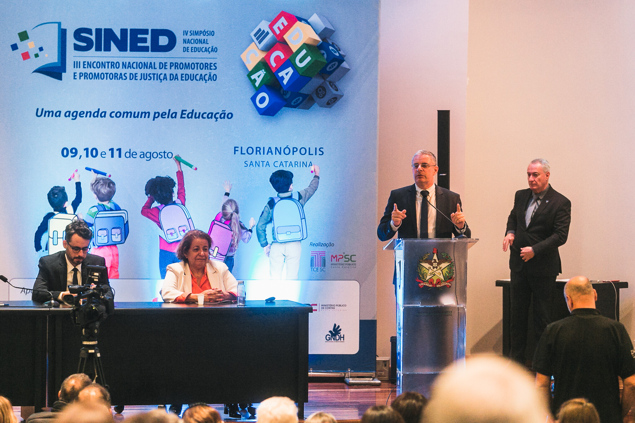 Carta com agenda pela Educação encerra simpósio nacional