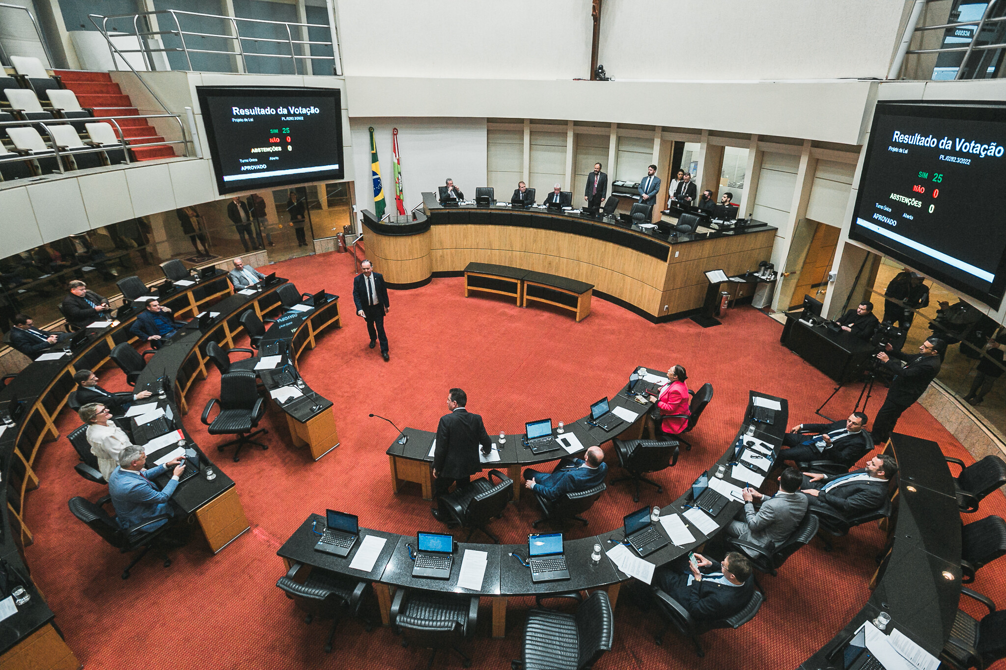 Deputados aprovam PL do ICMS Educacional e outros dois projetos do Executivo