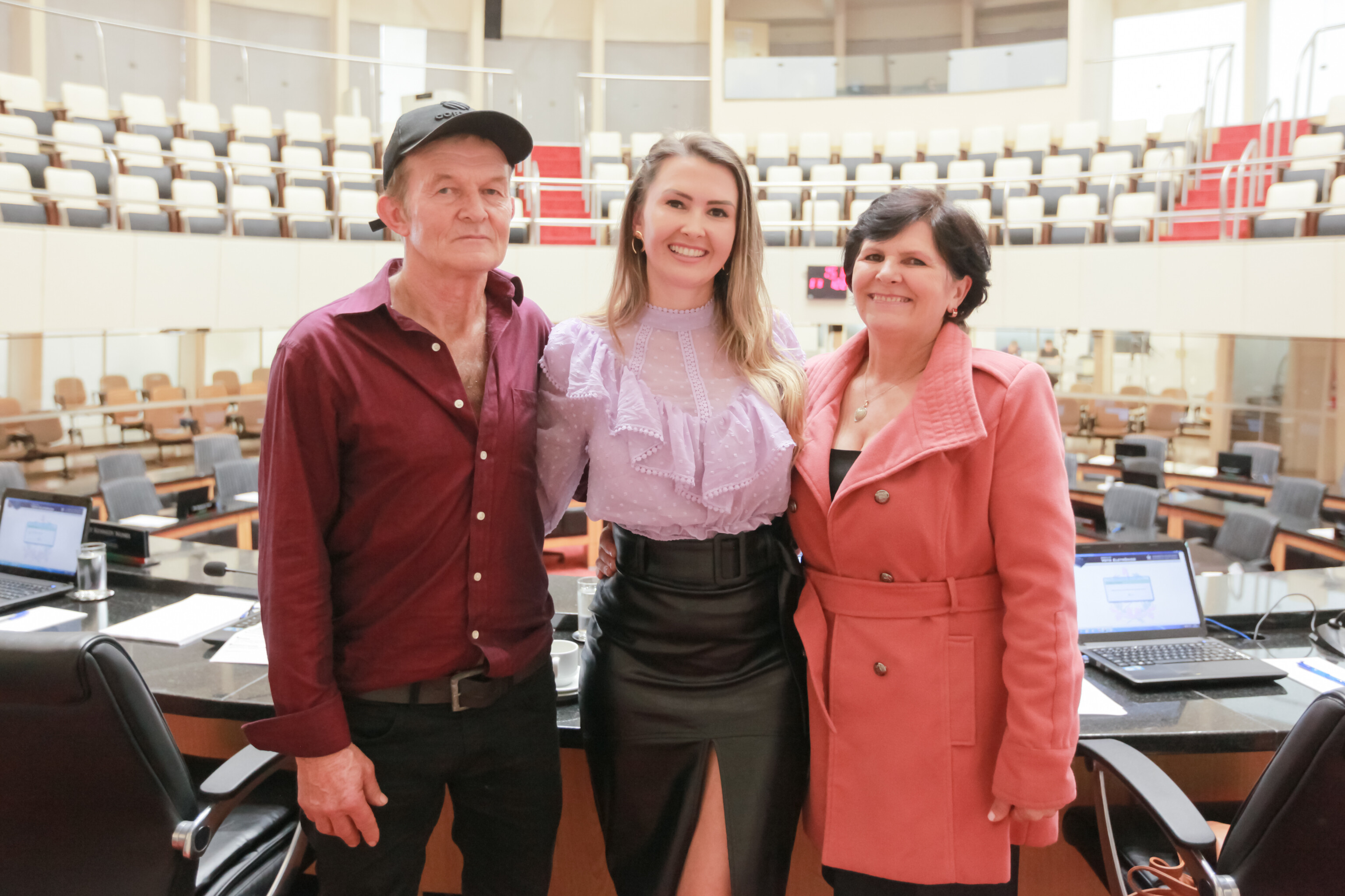 Aline e os pais, Harold e Tusnelda, de Aurora
