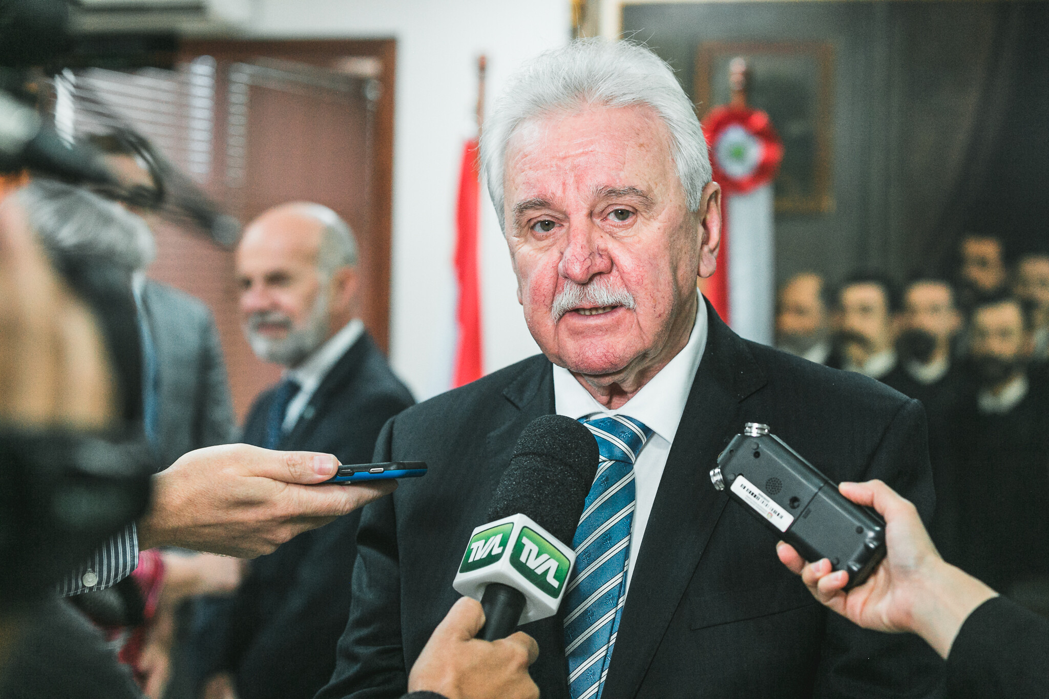 O deputado Moacir Sopelsa assumirá o governo do Estado a partir deste sábado (3)