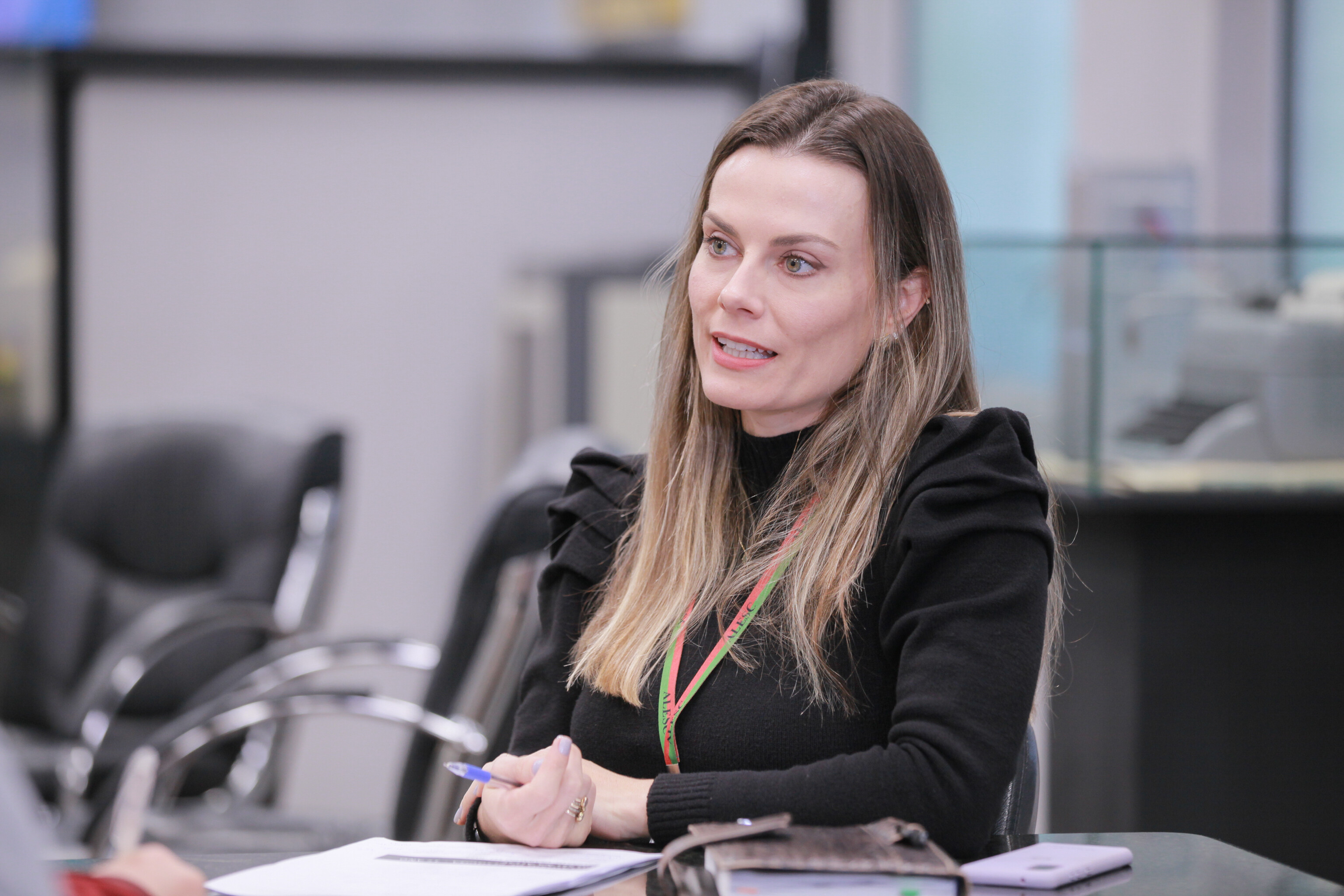 Adriana Back Koerich, gerente de Protocolo Geral da Alesc.
