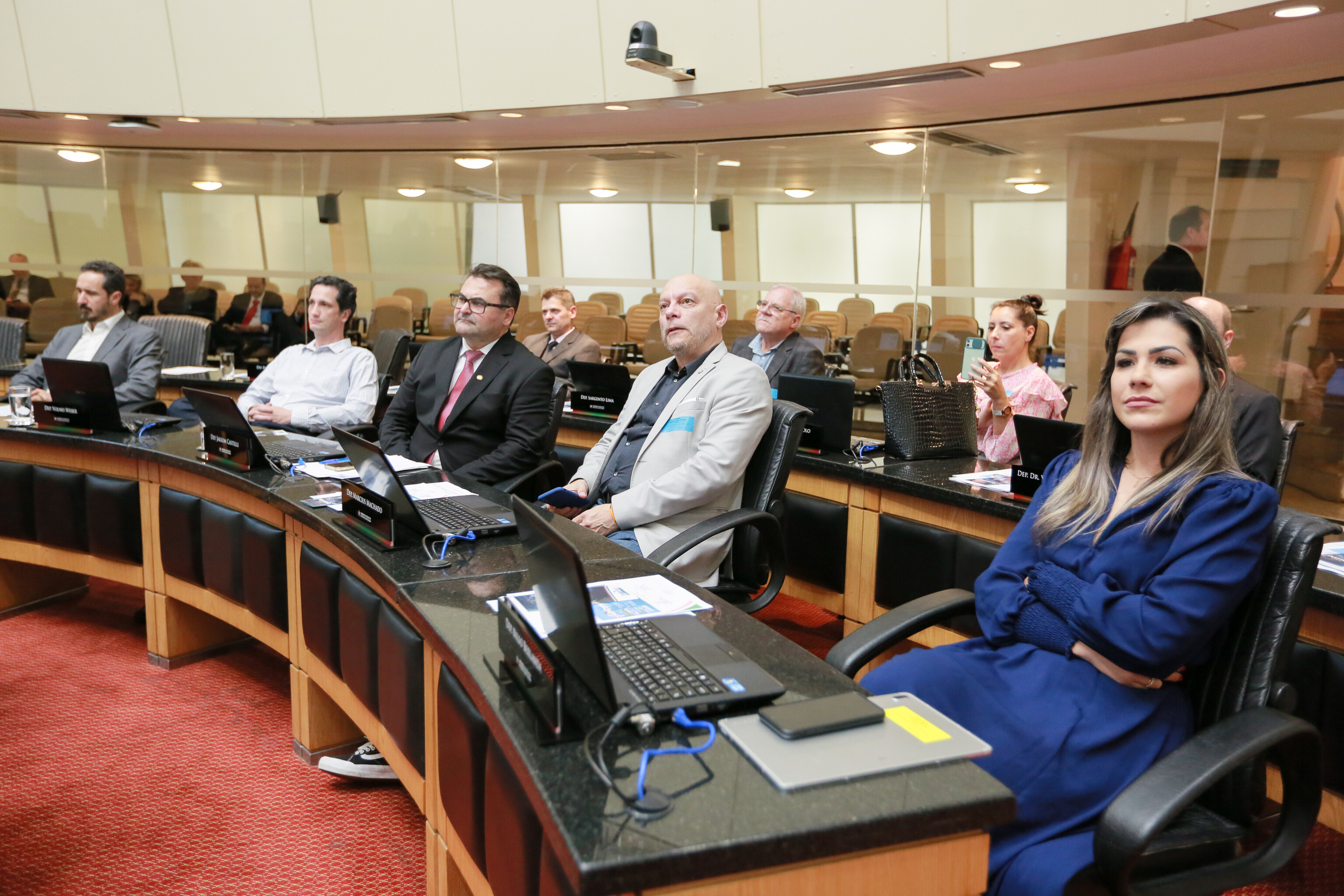 Deputado Jaksom Castelli e lideranças de Quilombo