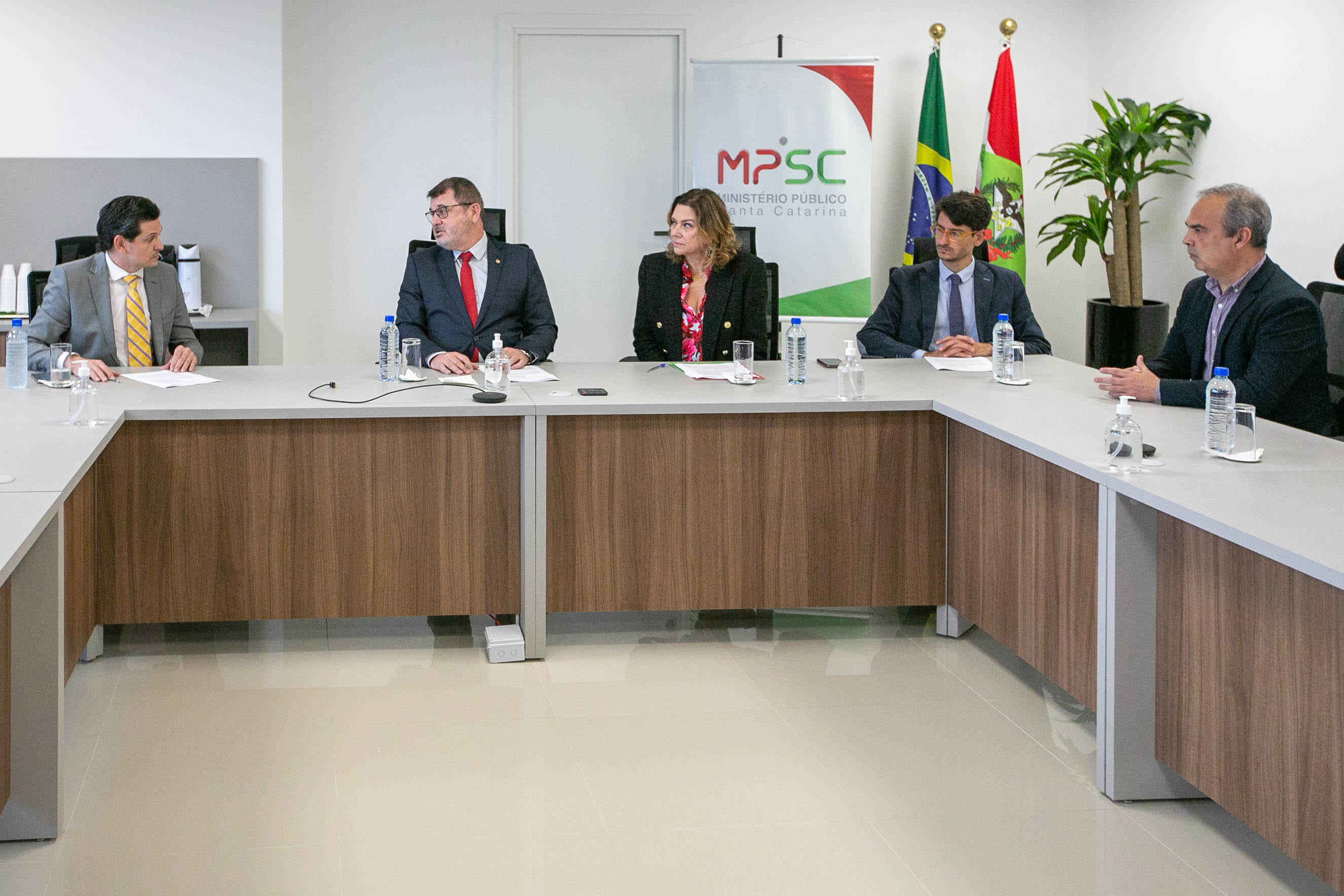 ACI e MPSC assinam parceria para apoiar jornalistas vítimas de agressão