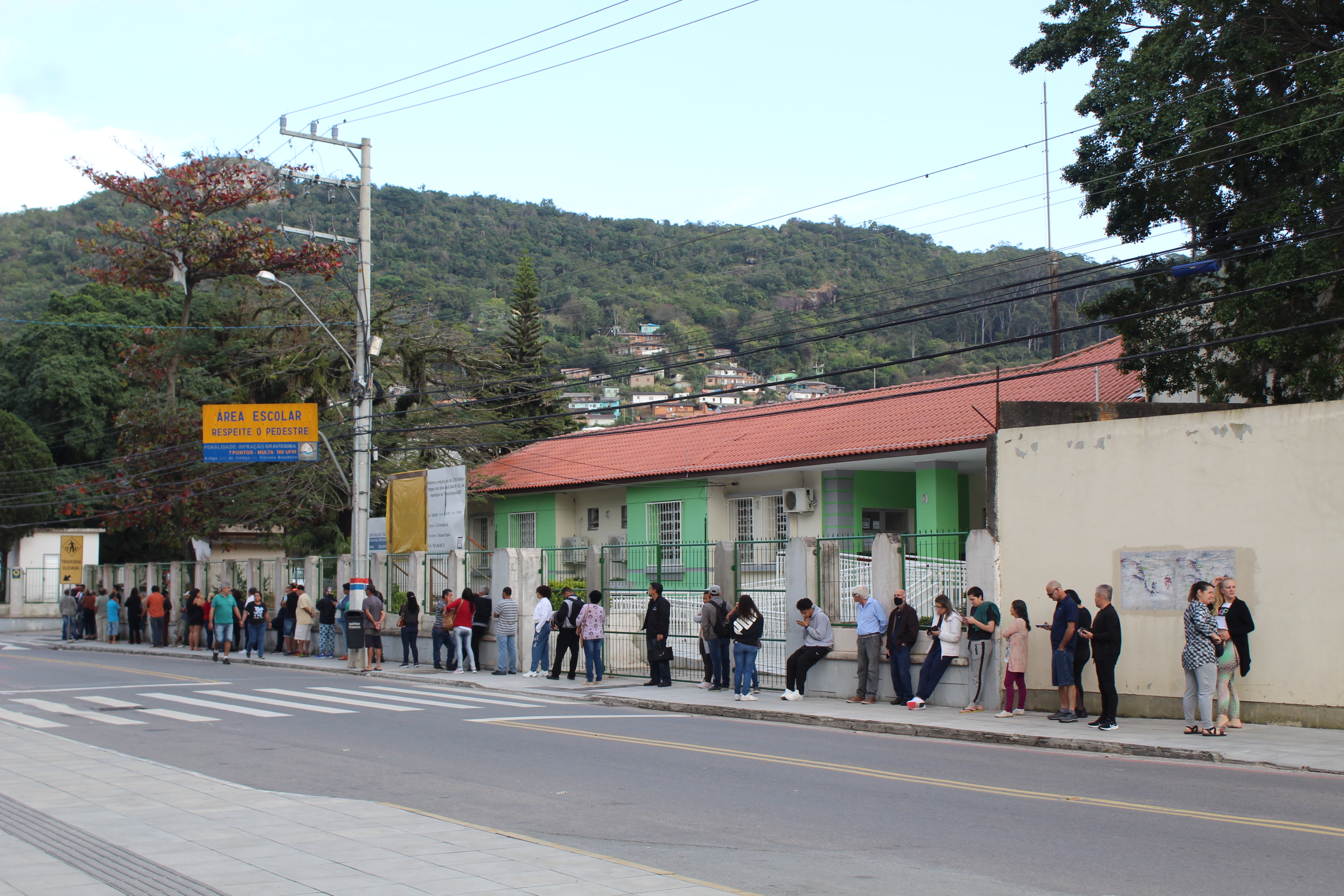 ELEIÇÕES 2022 – Movimentação nos Colégios Eleitorais de Florianópolis – 2