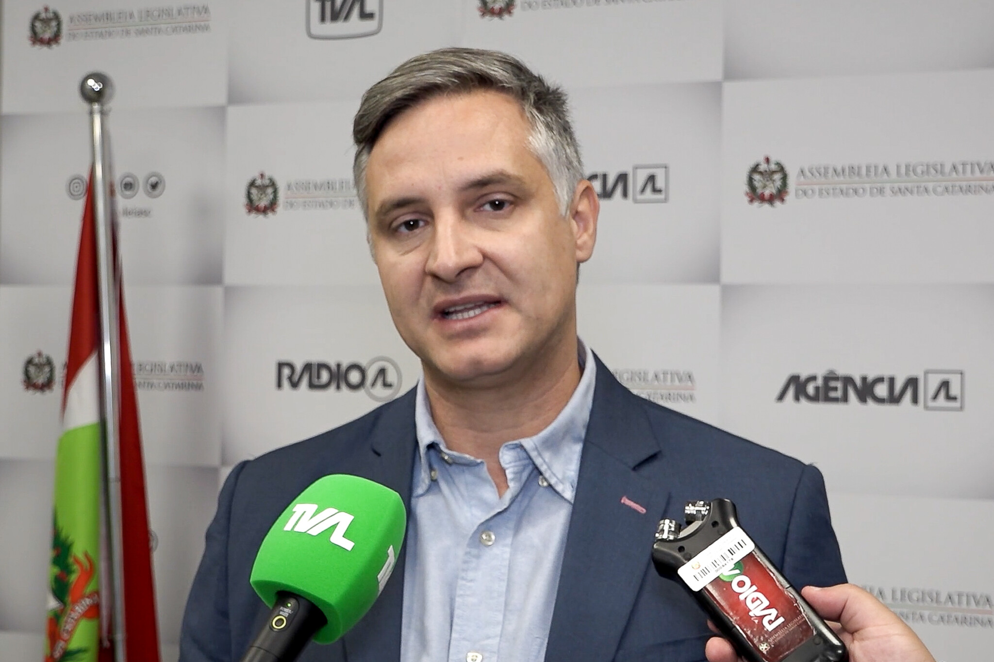 De Joinville, Matheus Cadorin foi eleito com 12.390 votos; o mandato na Alesc será seu primeiro cargo eletivo. FOTO: Reprodução/TVAL