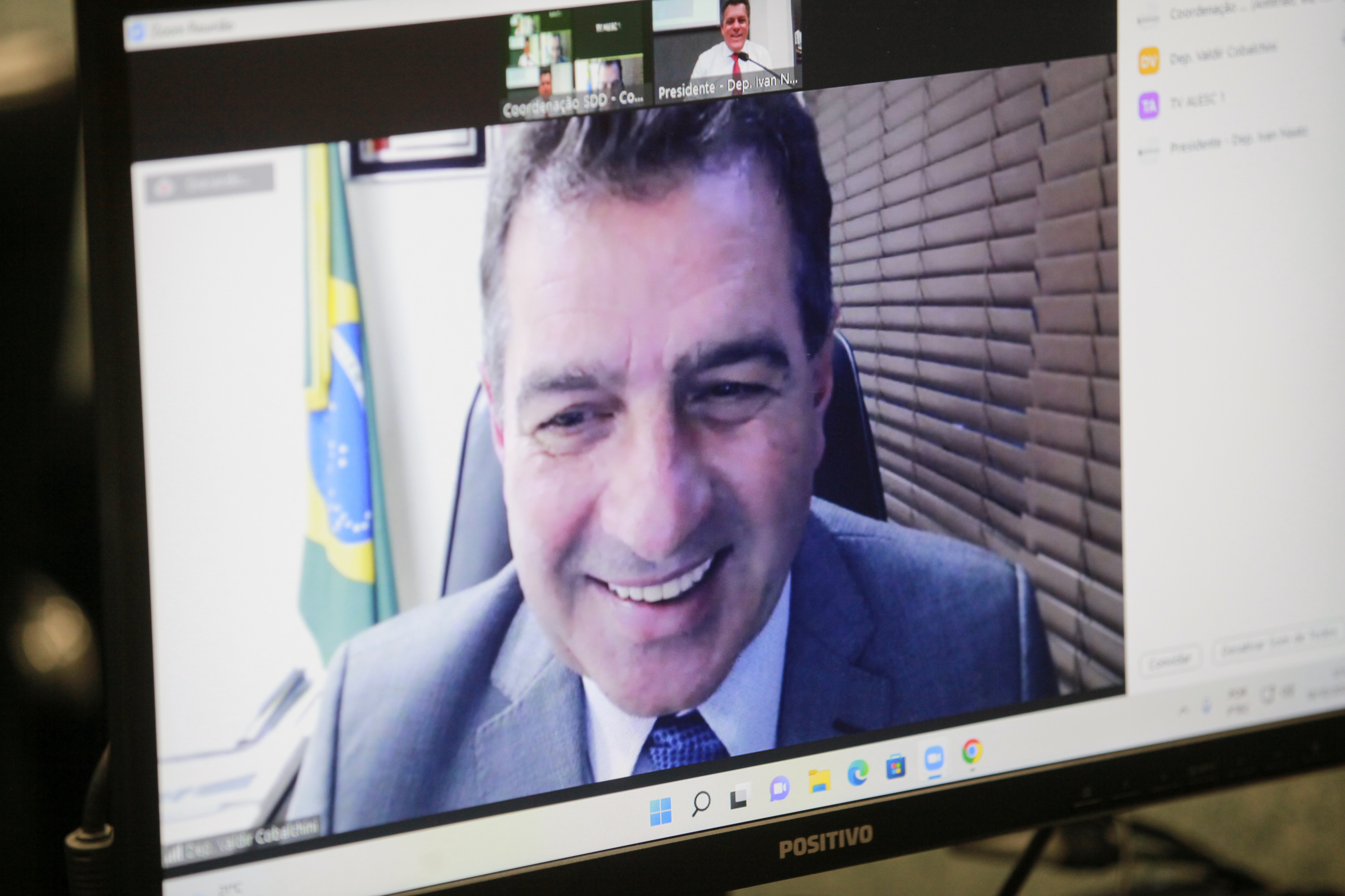 - Deputado Valdir Cobalchini (MDB)