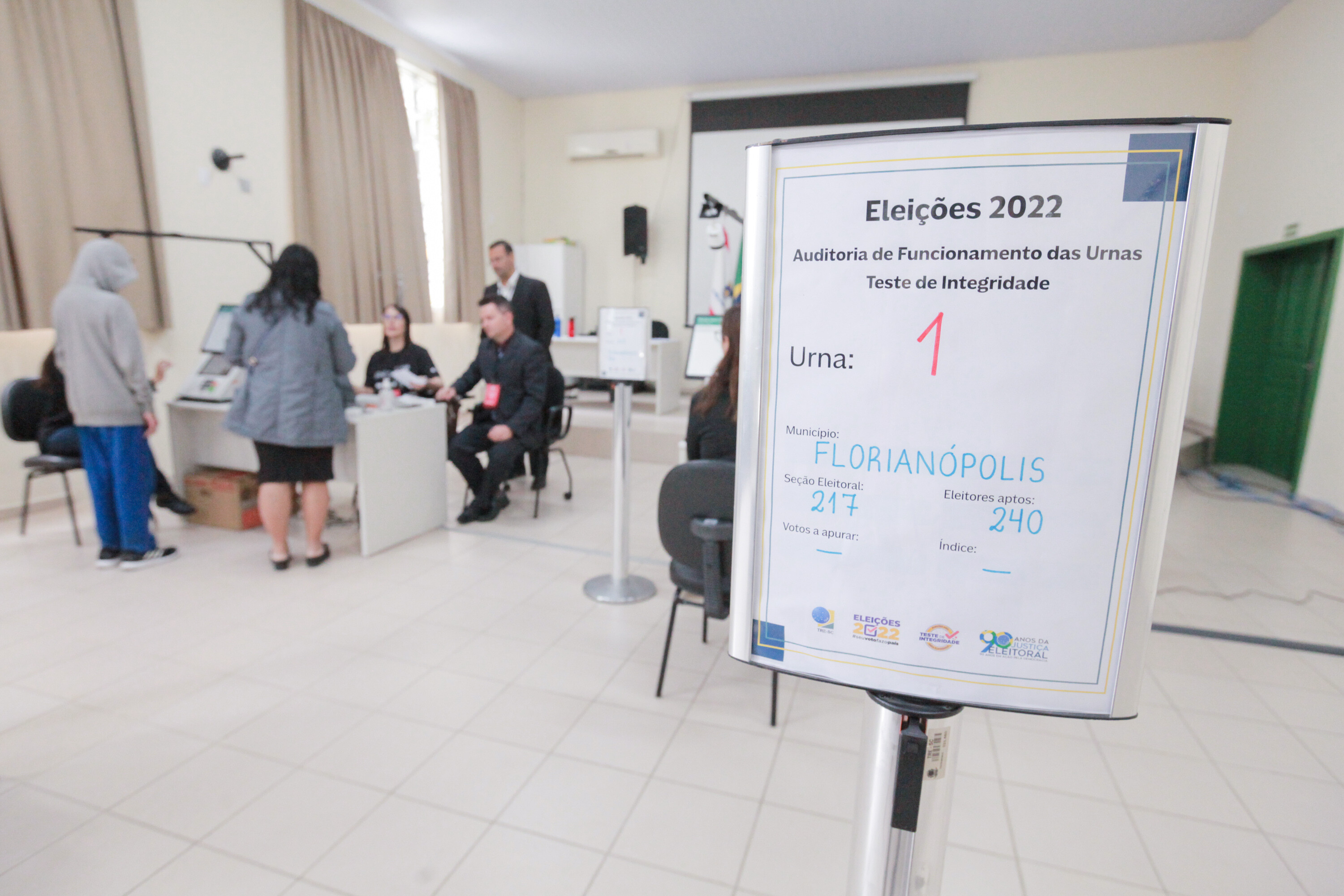 TRE-SC realiza sábado (29) na Alesc sorteio das urnas que serão auditadas