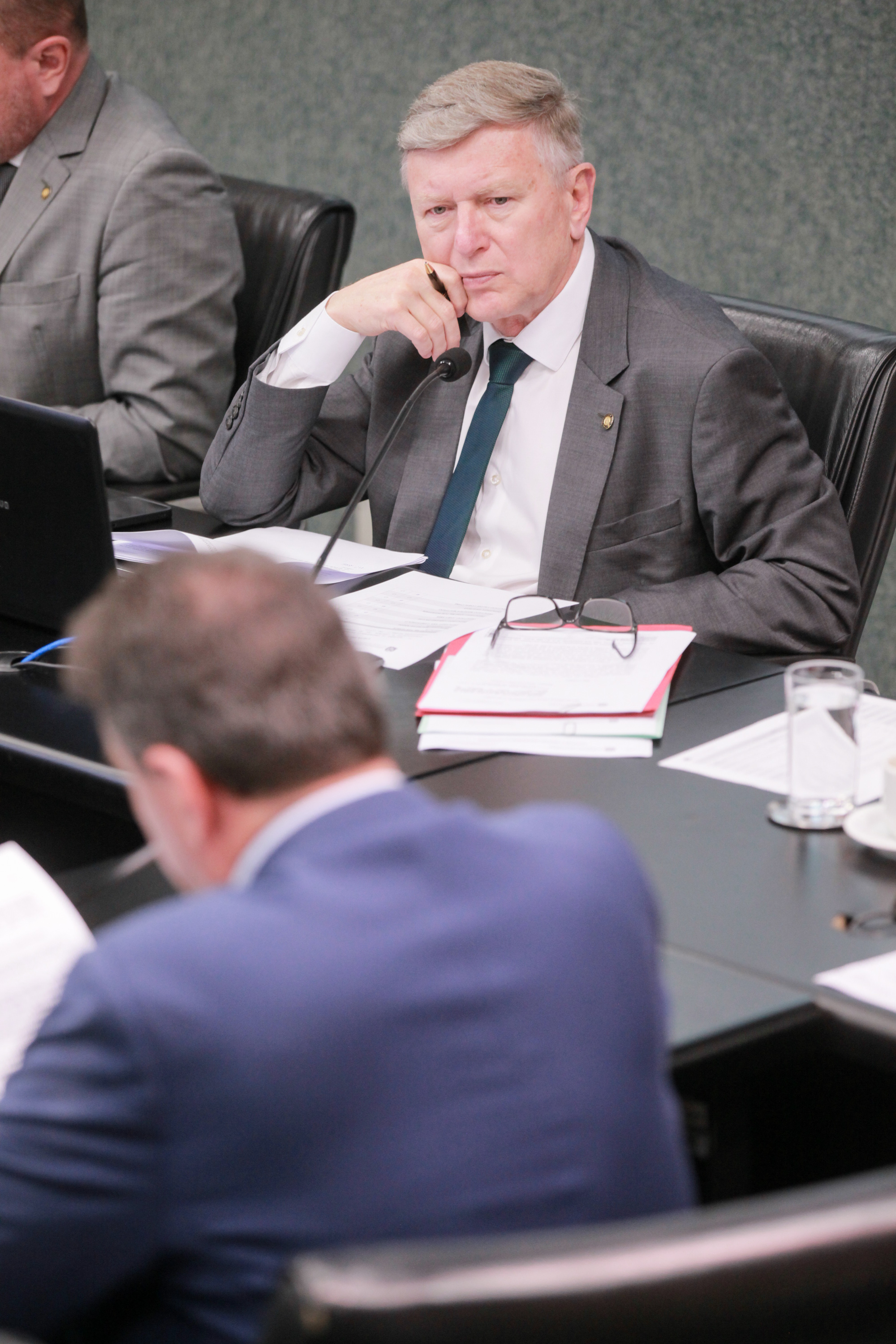- Deputado Milton Hobus (PSD)