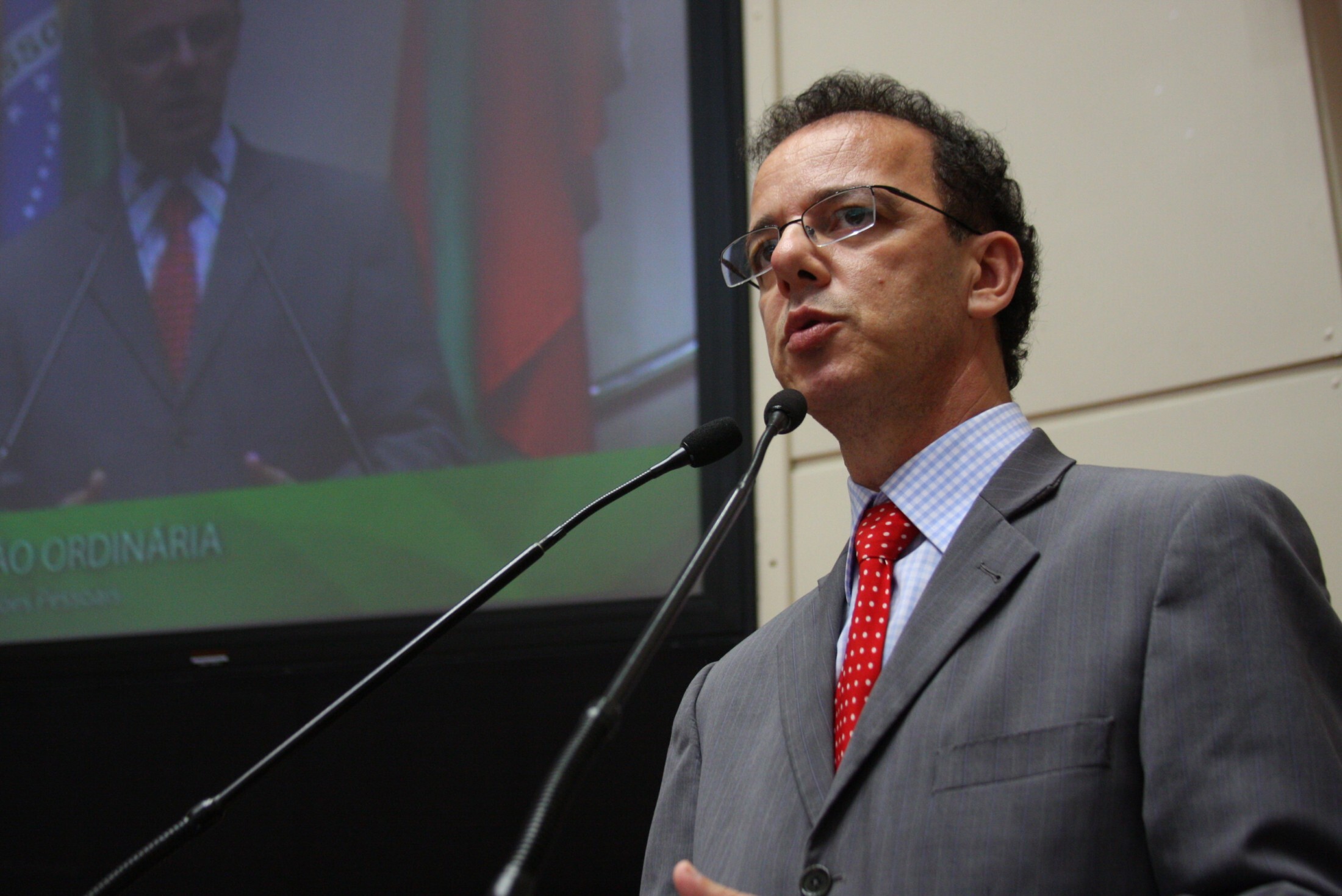 Deputado Ismael dos Santos.