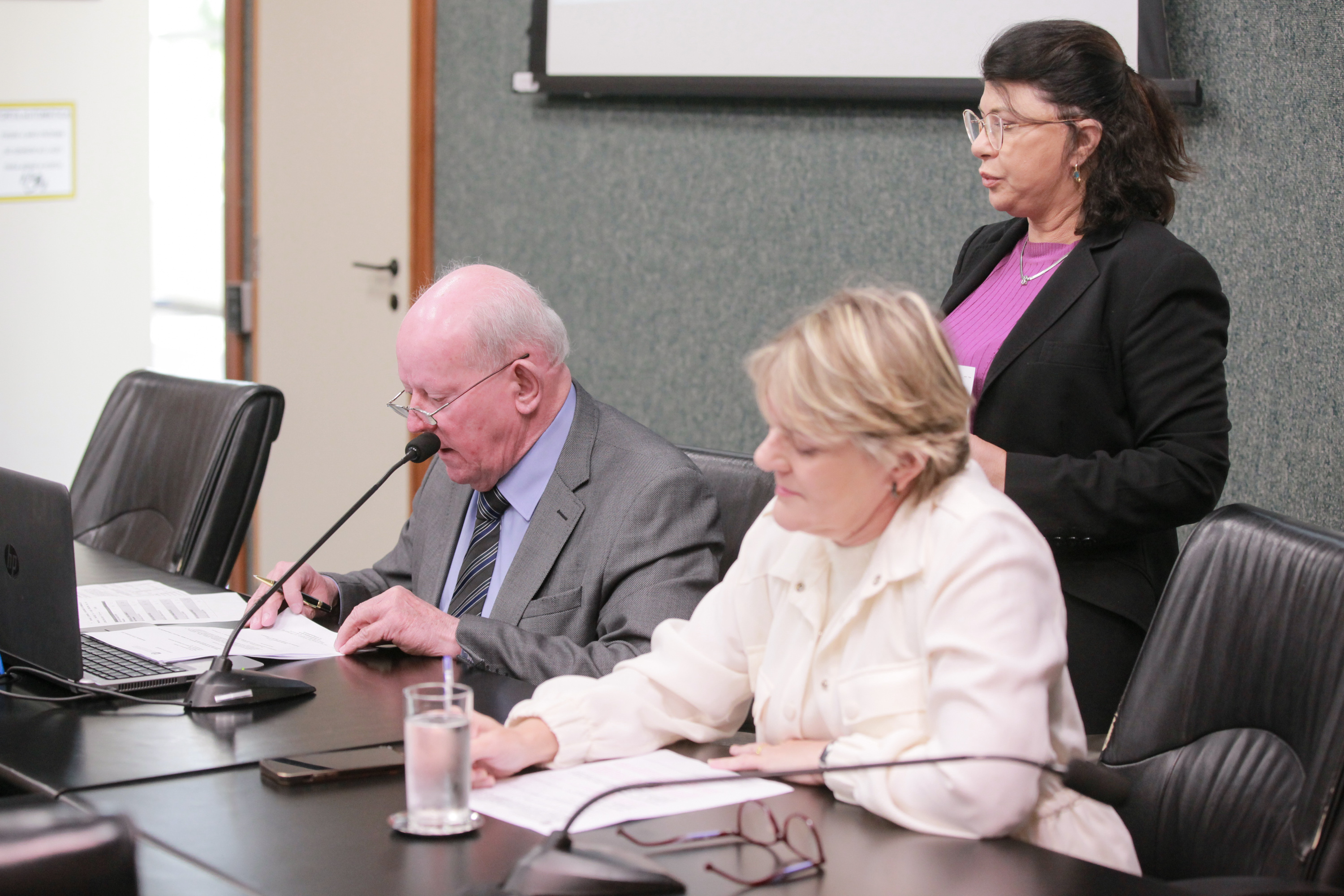 - Deputado Marcos Vieira (PSDB) - Deputada Luciane Carminatti (PT)