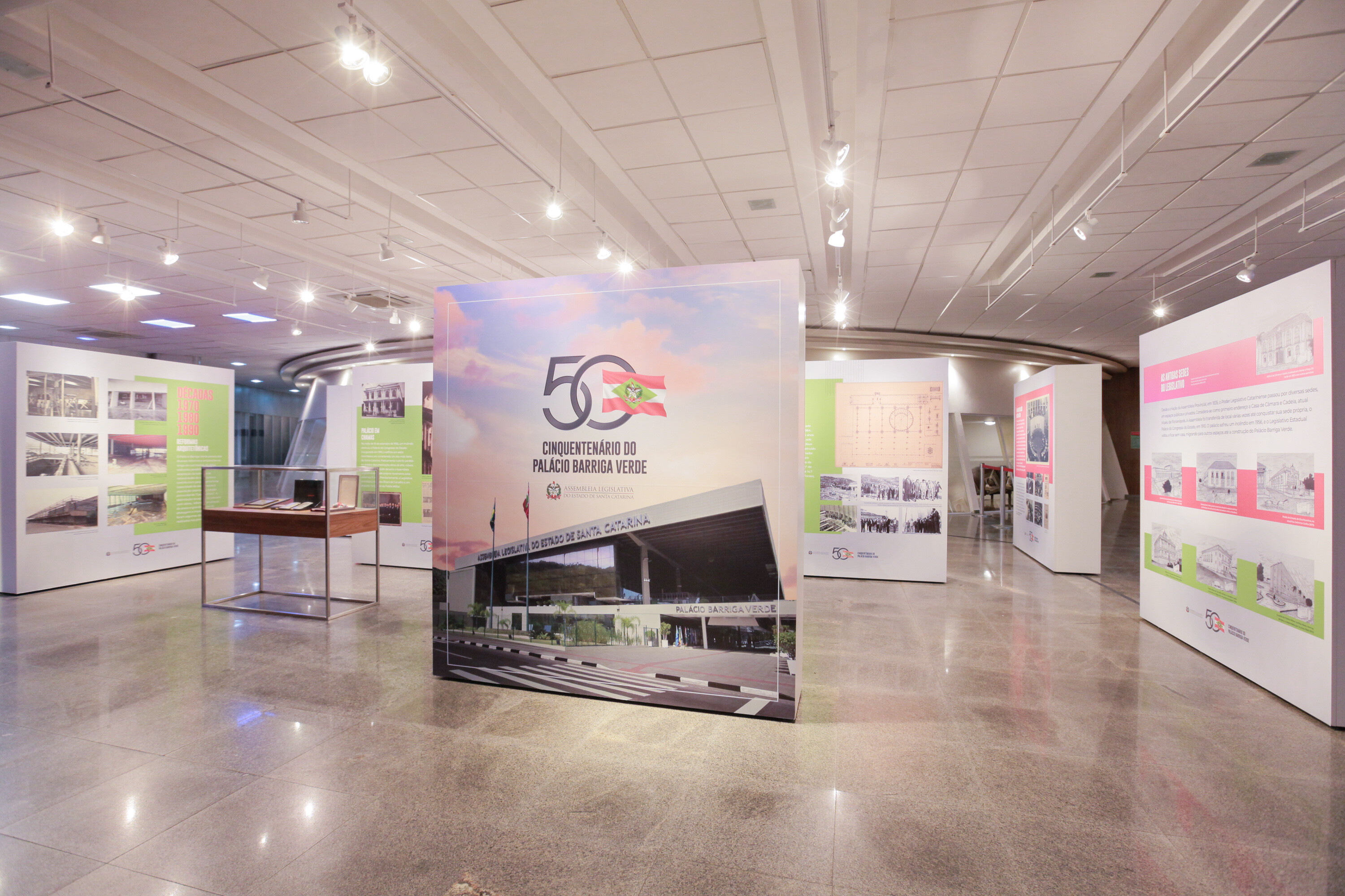 Assembleia lança exposição do Cinquentenário do Palácio Barriga Verde