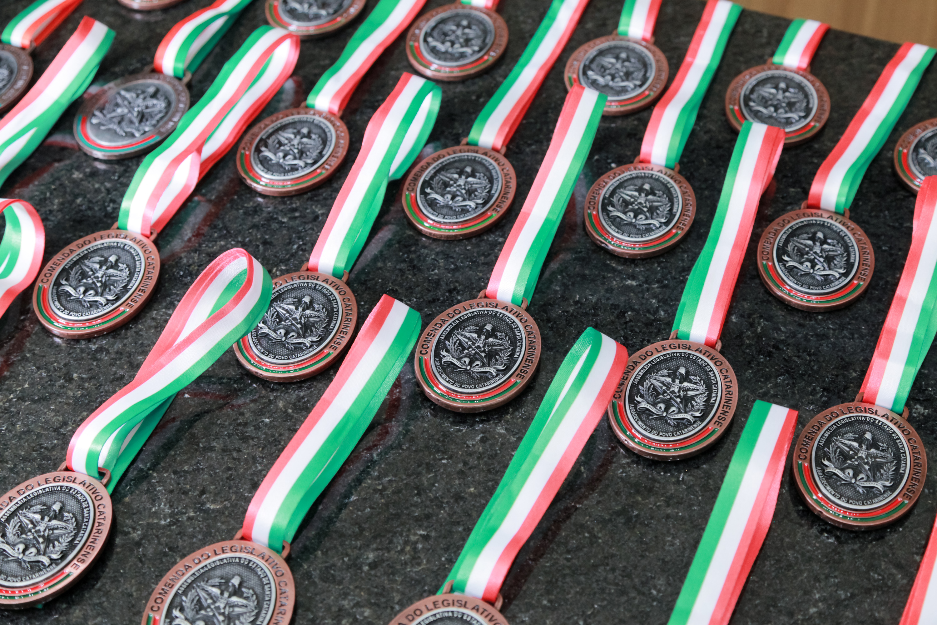 - Medalhas da Comenda do Legislativo Catarinense