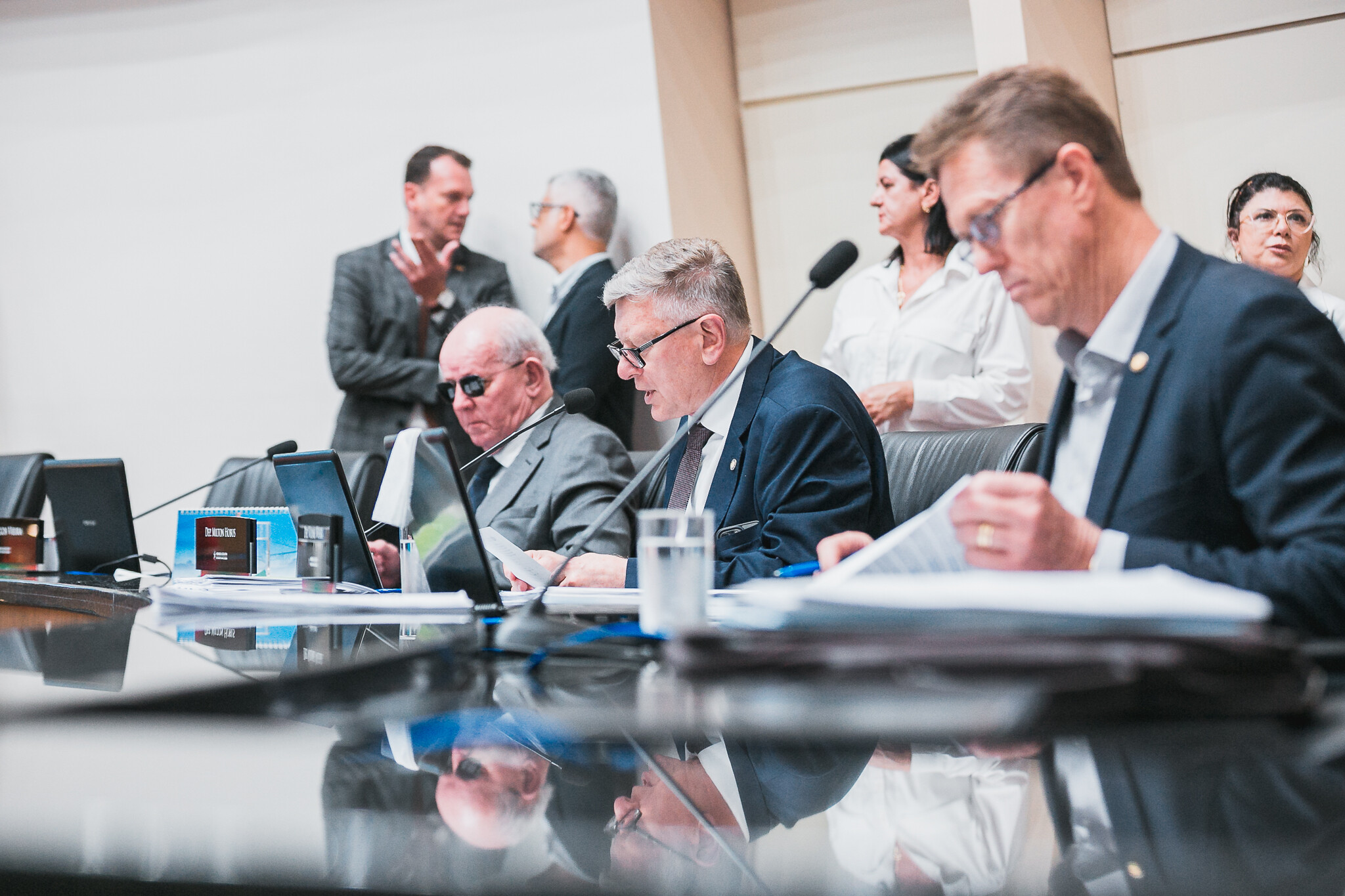 Comissões se reúnem de forma conjunta e enviam sete projetos para plenário