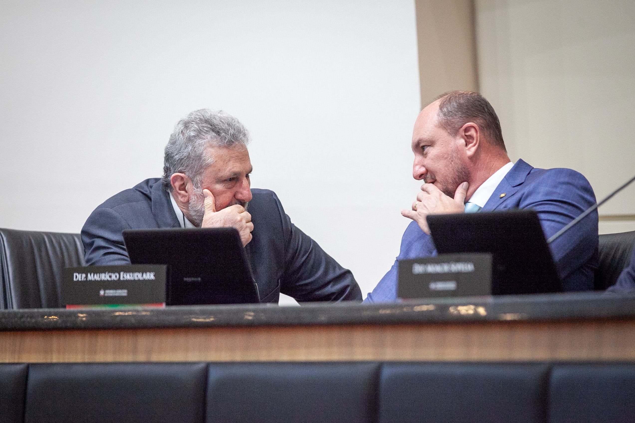 Deputado Padre Pedro Baldissera (PT) e Deputado Mauro de Nadal (MDB)
