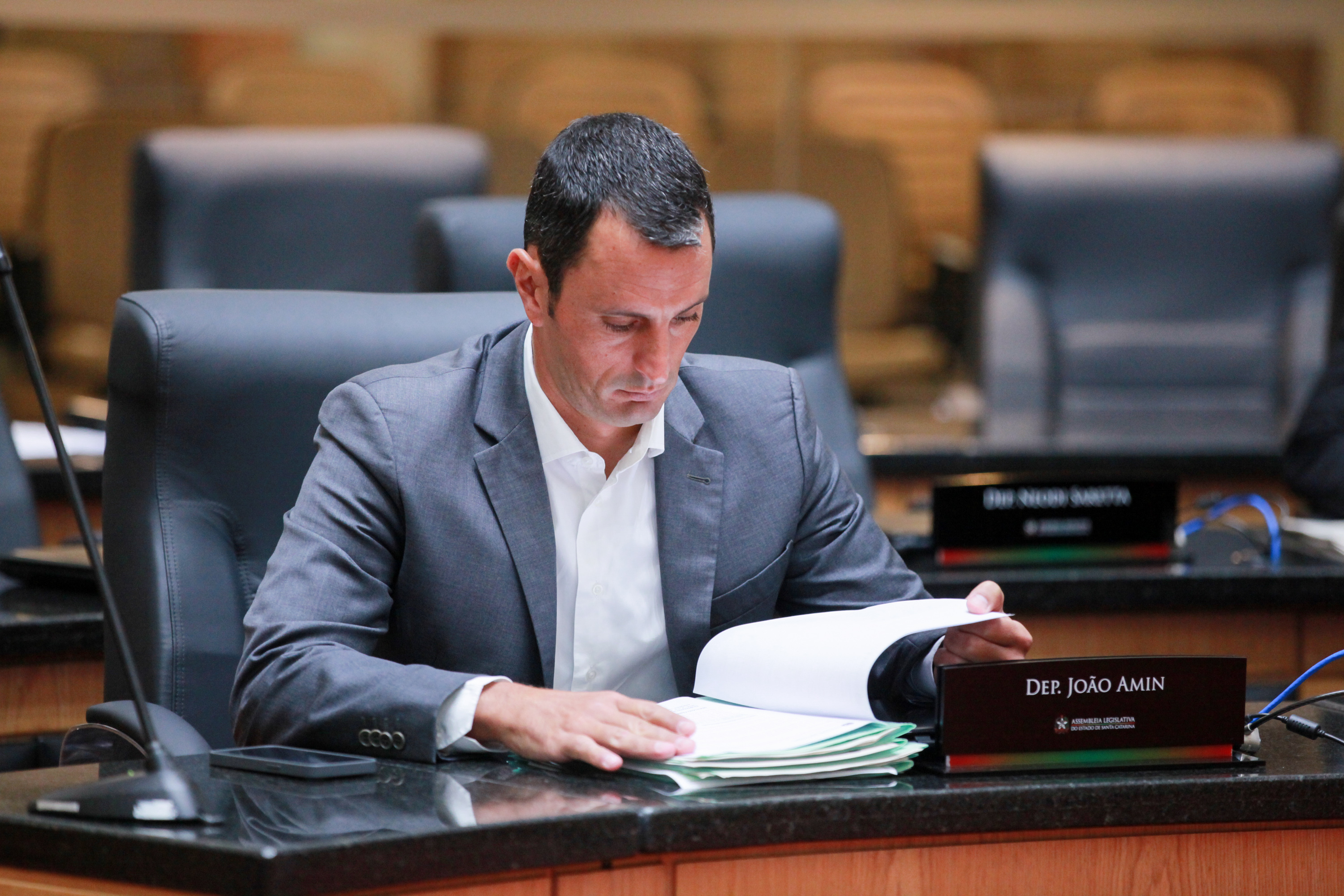 - Deputado João Amin (PP)