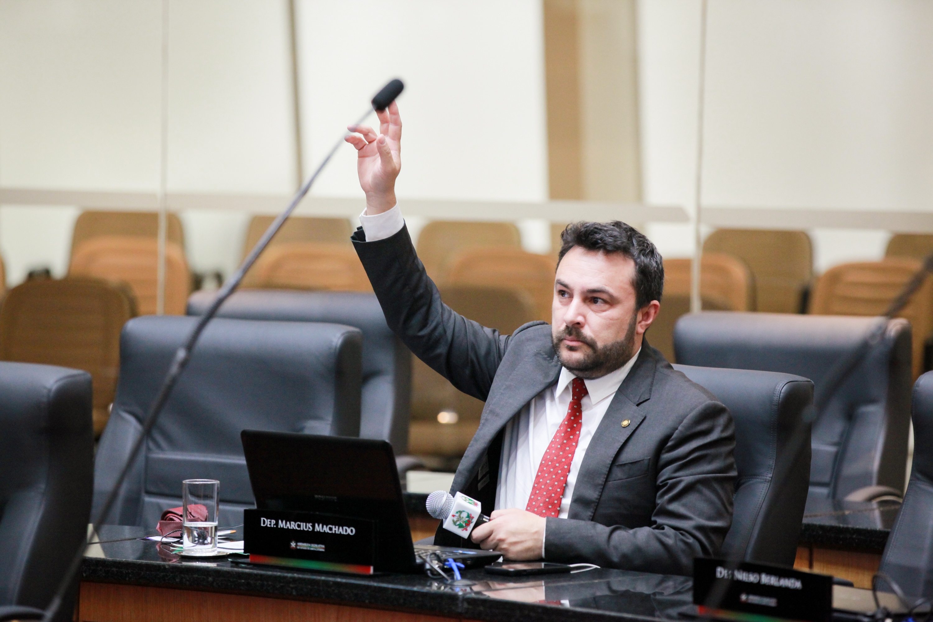 - Deputado Marcius Machado (PL)