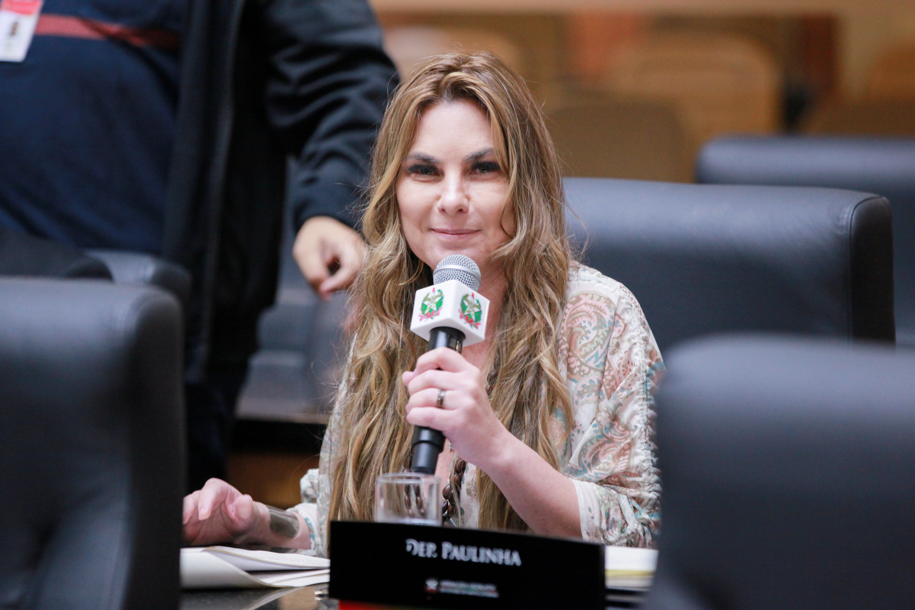 - Deputada Paulinha (Podemos)