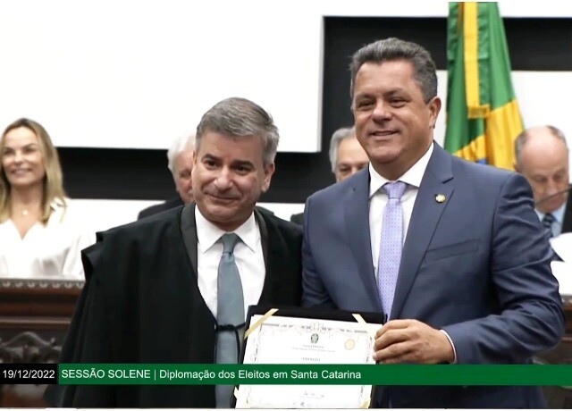 Foto: Deputado Ivan Naatz , líder da bancada do PL, no ato da diplomação. (Divulgação).