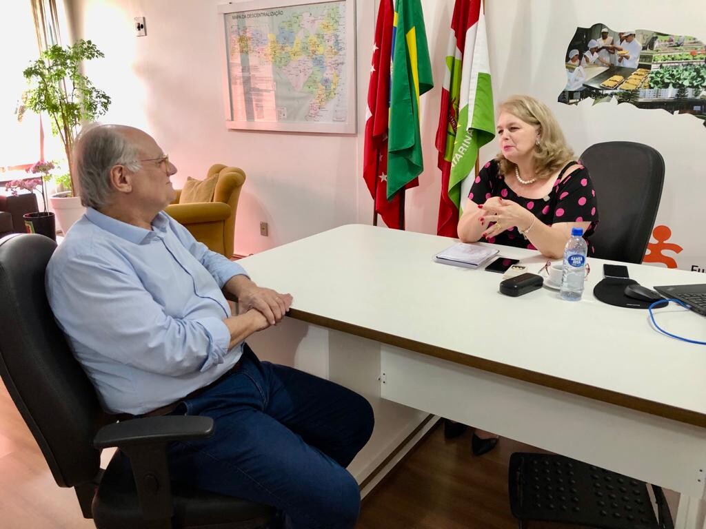 A iniciativa parlamentar teve apoio da presidente da FCEE, Jeane Probst Leite. FOTO: Divulgação.