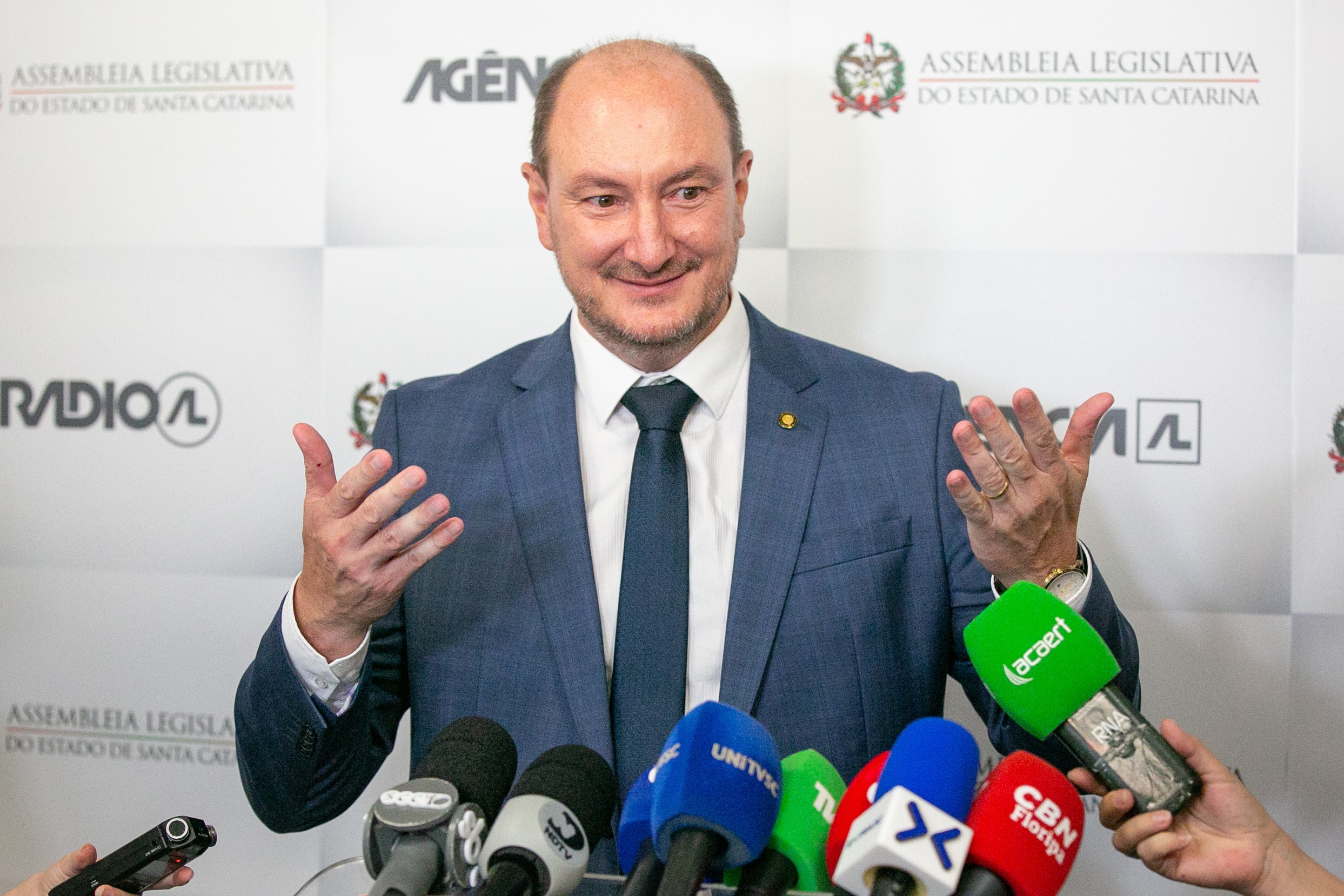 ENTREVISTA – Coletiva com presidente Mauro de Nadal