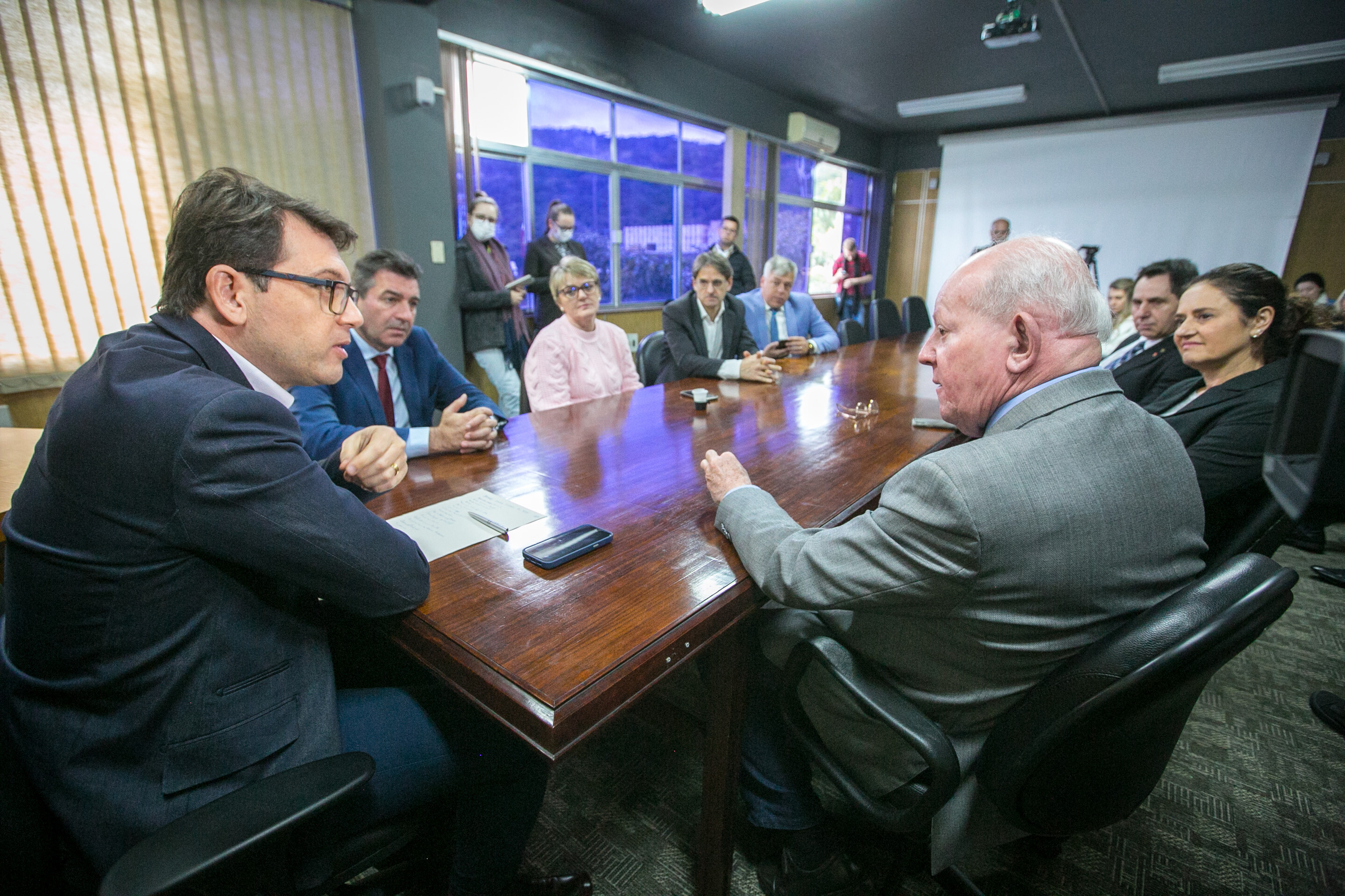 Regiões de SC fortalecem representatividade com a formação de bancadas