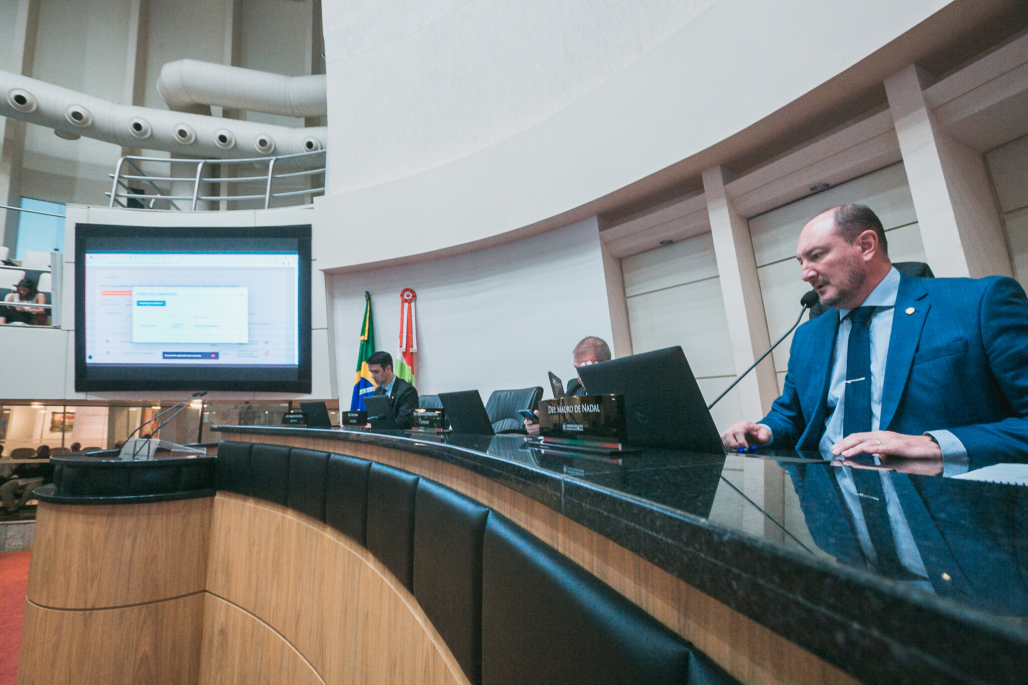 Definida a composição das comissões permanentes da Assembleia