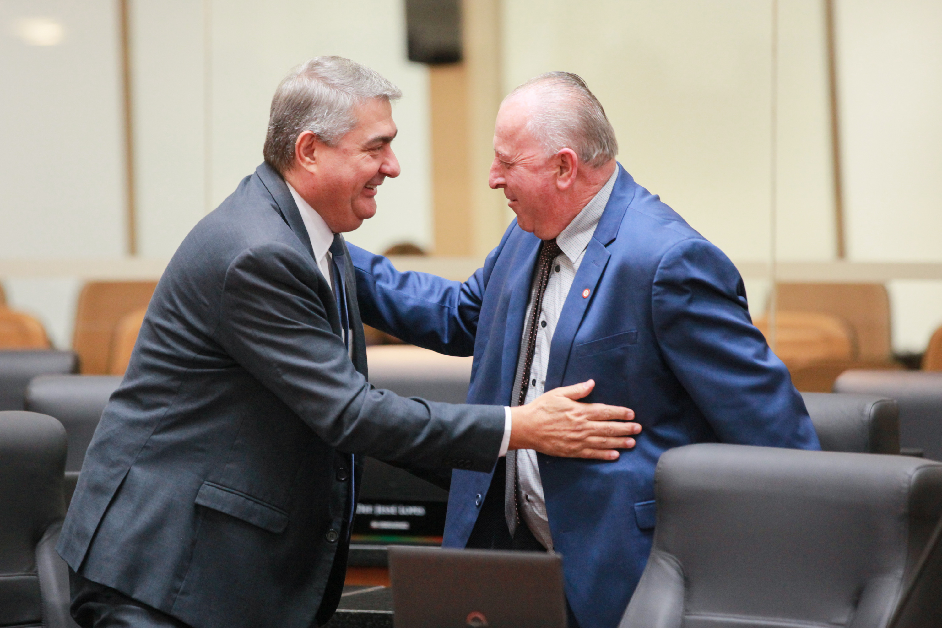 - Deputado Antídio Lunelli (MDB) - Deputado Oscar Gutz (PL)
