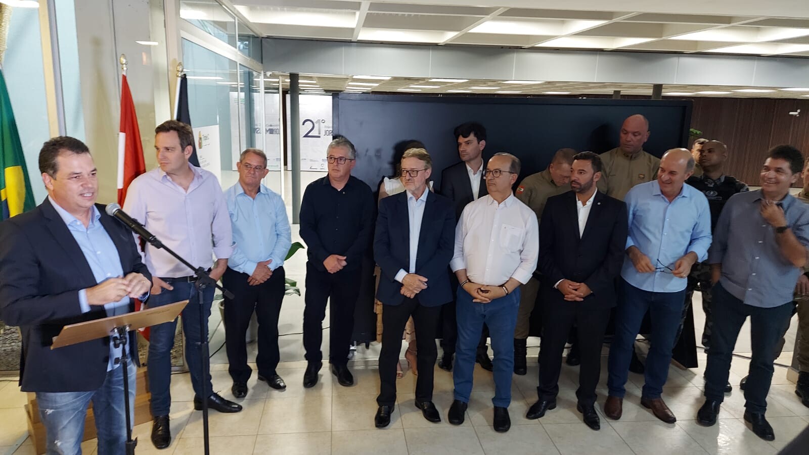 Deputado Rodrigo Minotto na entrega de viaturas da Polícia Civil em Criciúma pelo governador Jorginho Mello