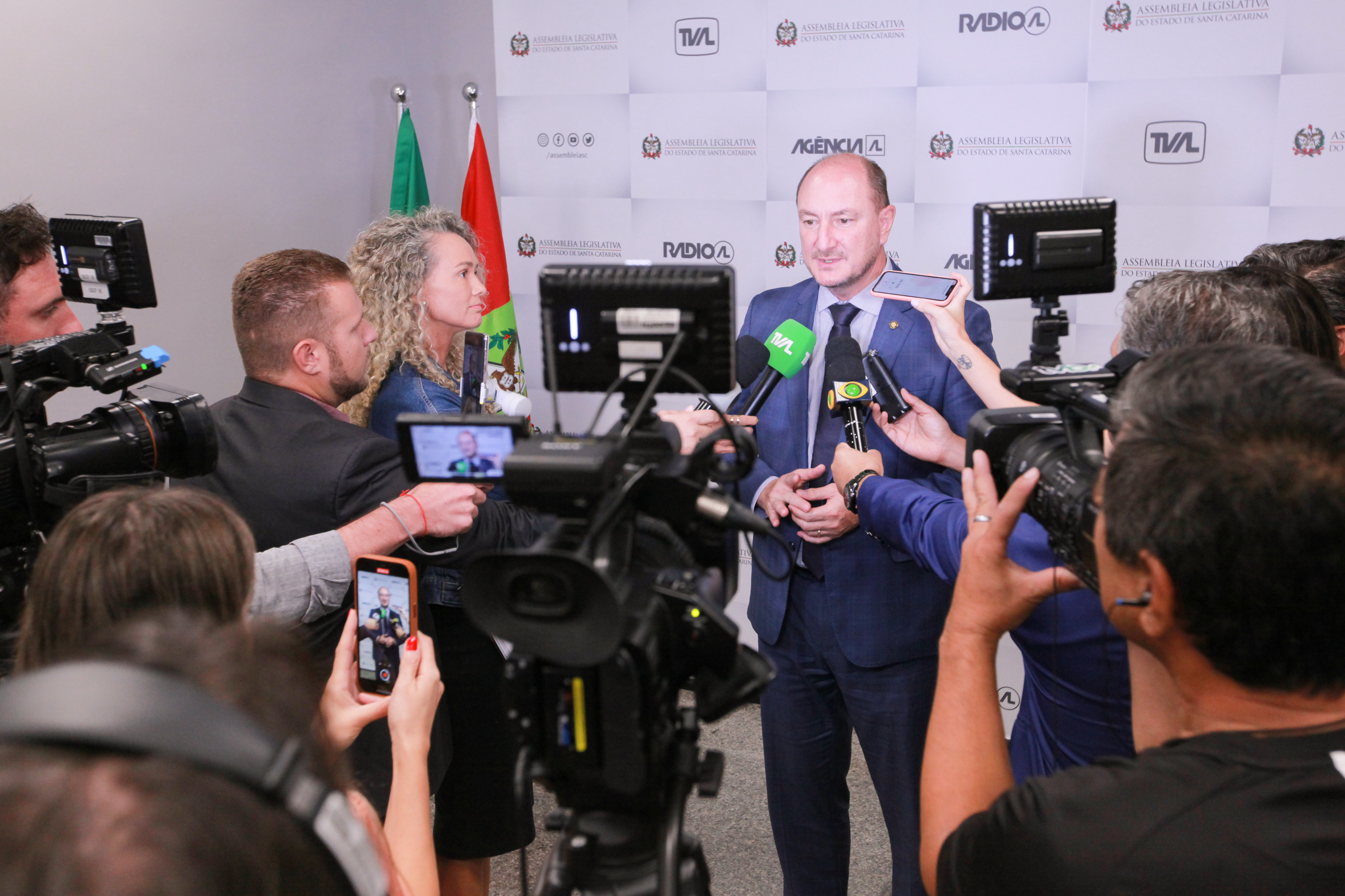 Entrevista coletiva com Presidente Mauro de Nadal