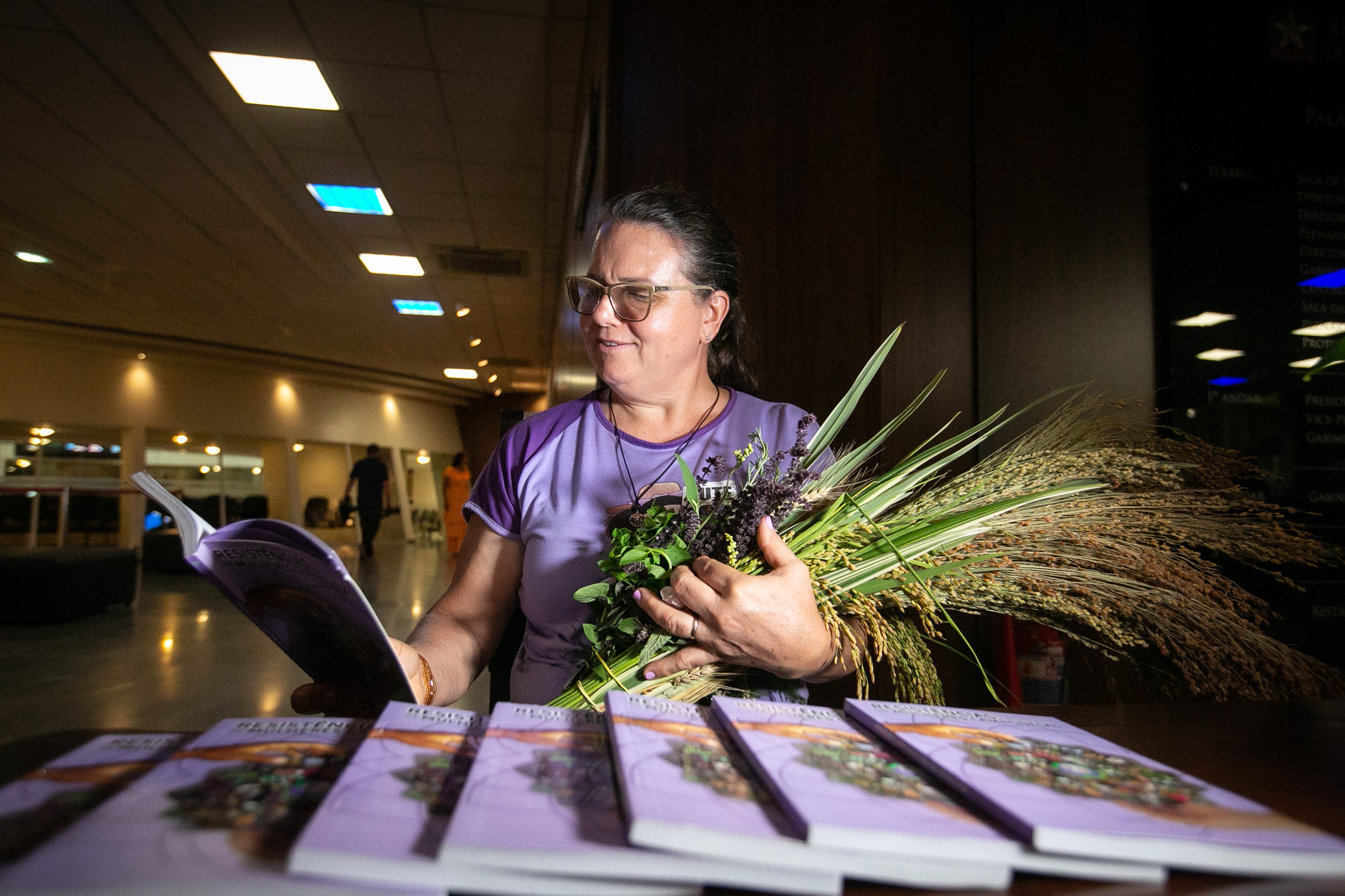 LANÇAMENTO LITERÁRIO – Resistências Por Mãos de Mulheres Camponesas