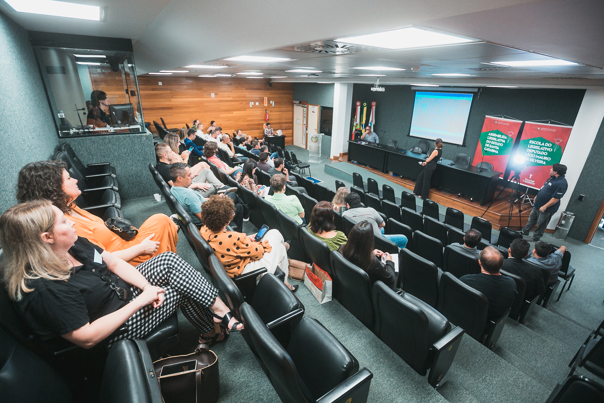 Reunião com as Associações de Câmaras e Escolas do Legislativo Municipal