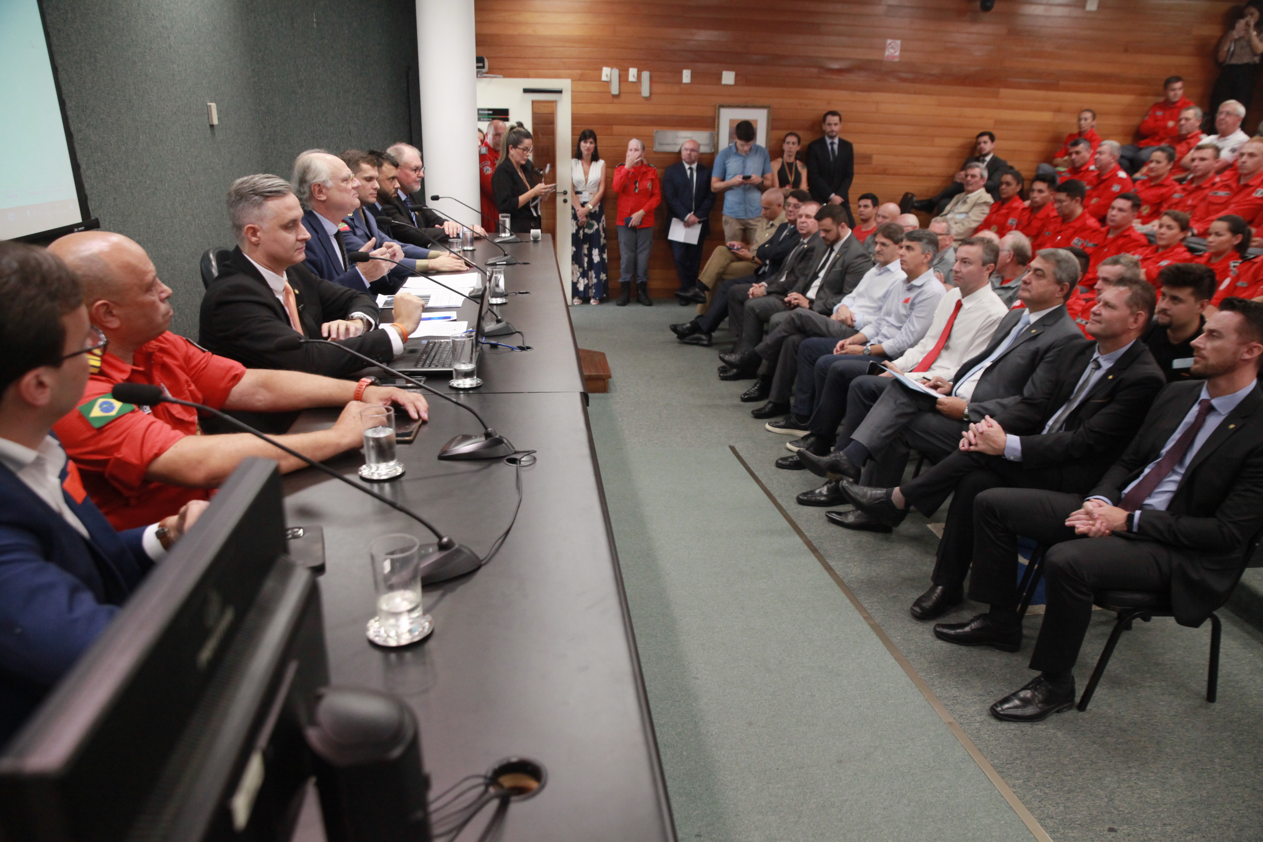 Frente Parlamentar em Apoio aos Bombeiros Voluntários
