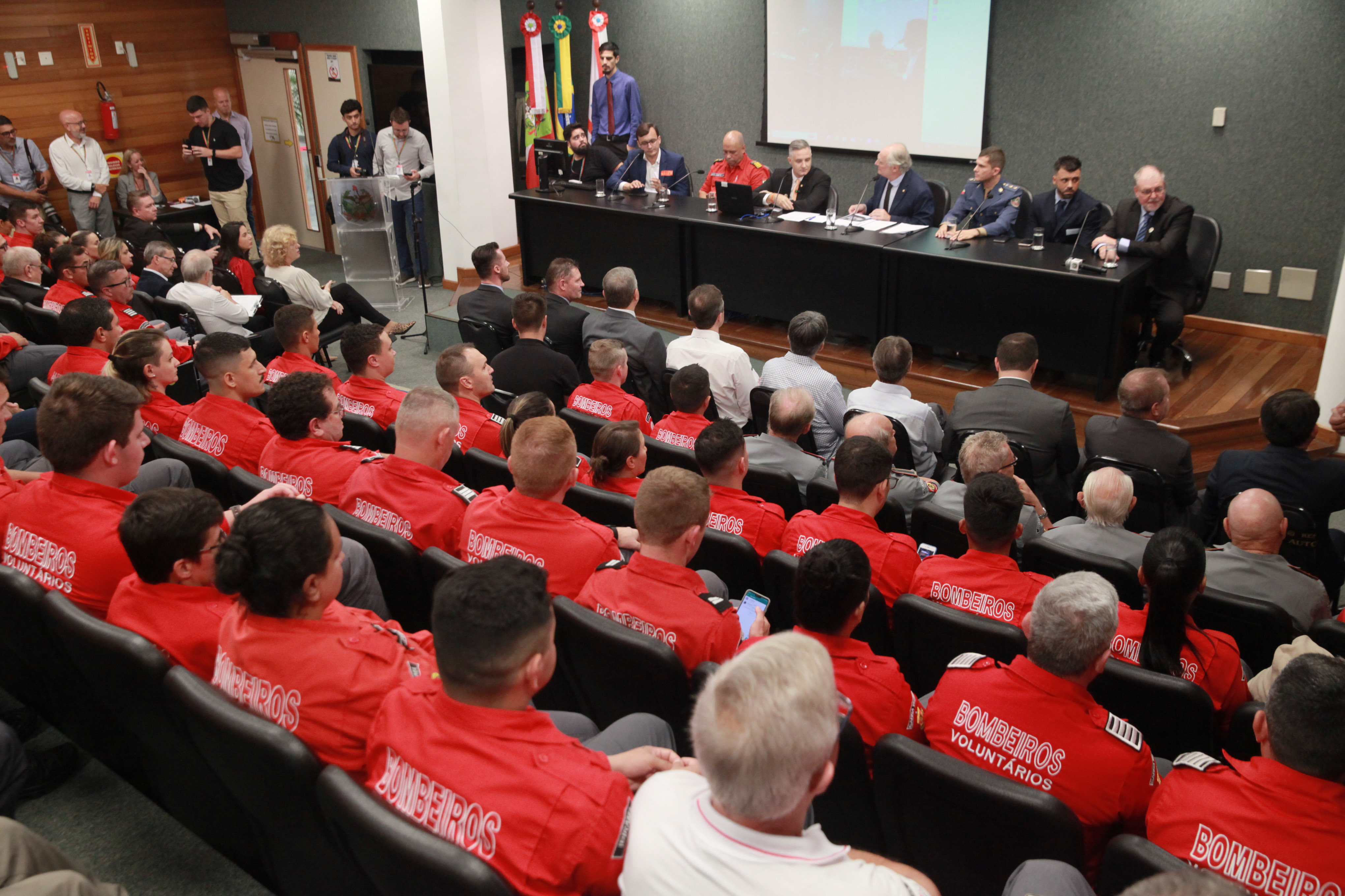 Frente Parlamentar em Apoio aos Bombeiros Voluntários