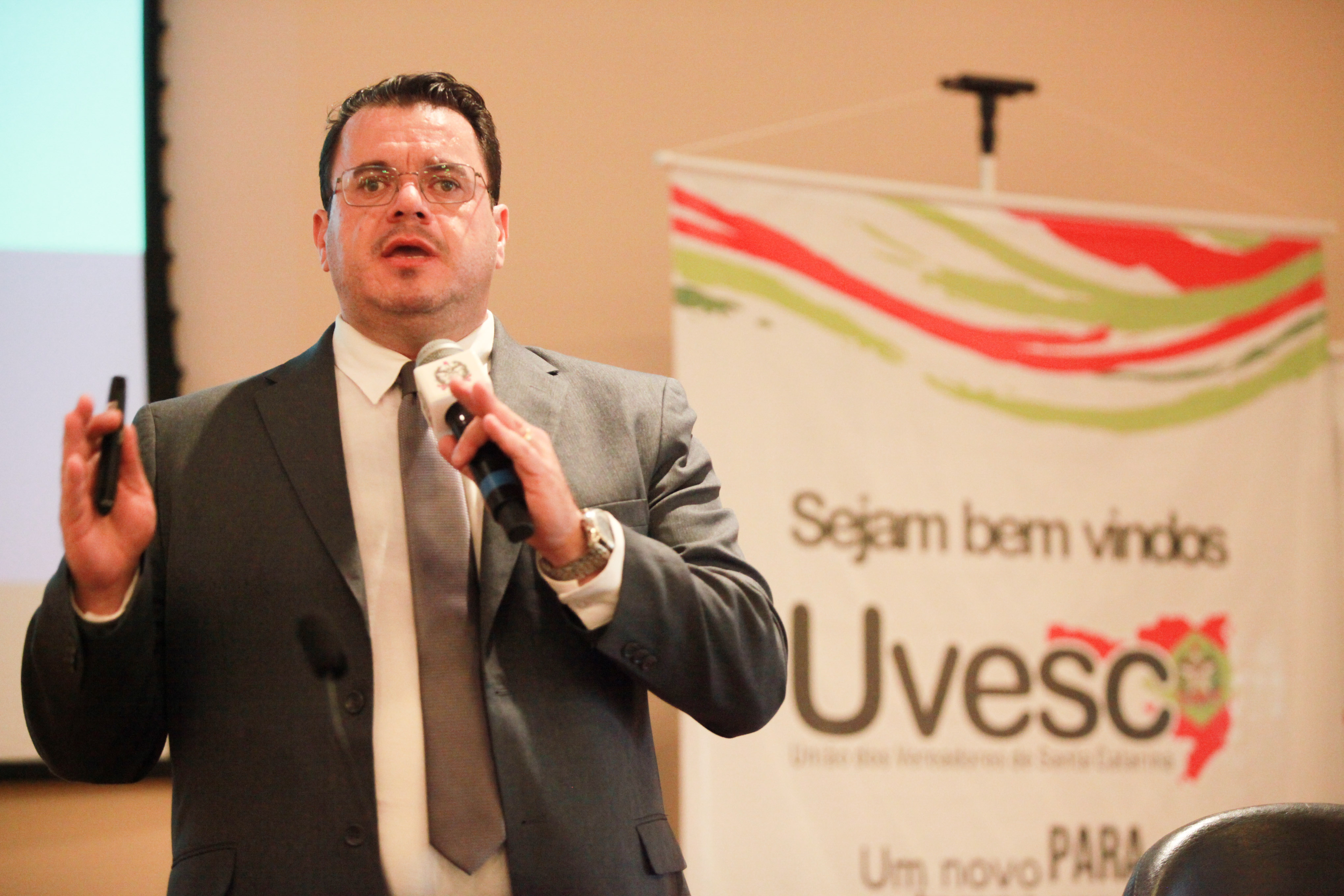 Encontro Estadual de Vereadores - Dr. Nabih Chrain, advogado.