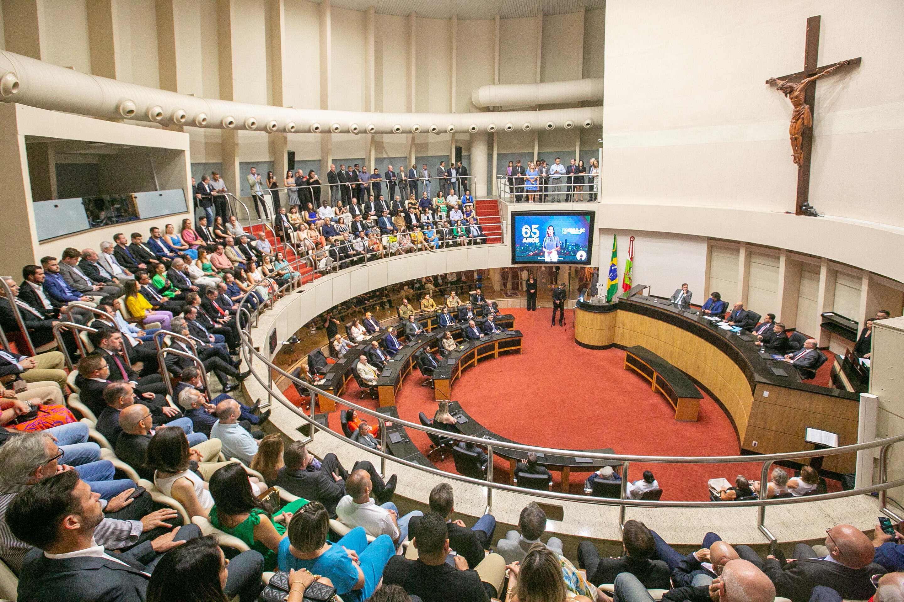 Assembleia Legislativa celebra os 65 anos do Crea-SC