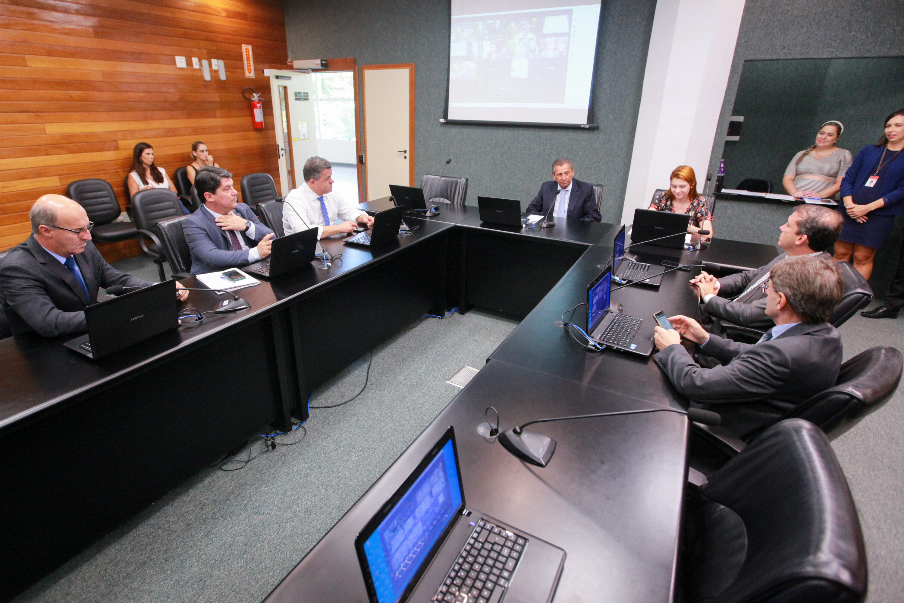 Comissão é instalada e vai debater proibição da pesca industrial da tainha