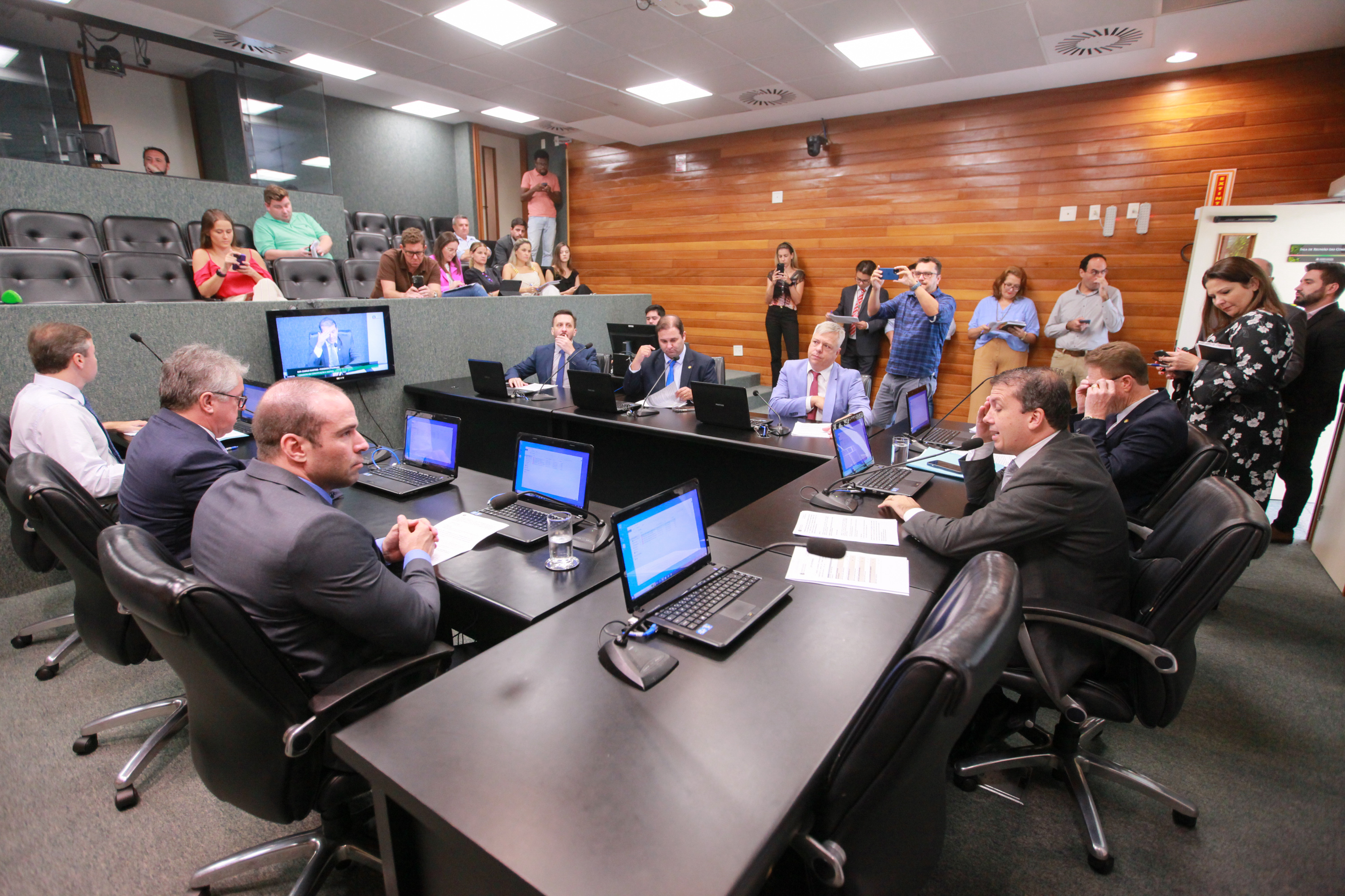 Comissão de Constituição e Justiça
